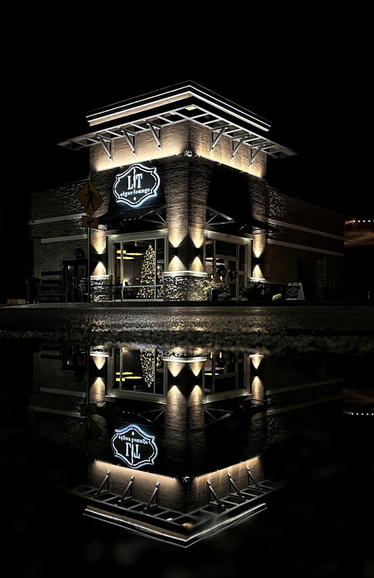 LIT Cigar Lounge St Louis photo 2