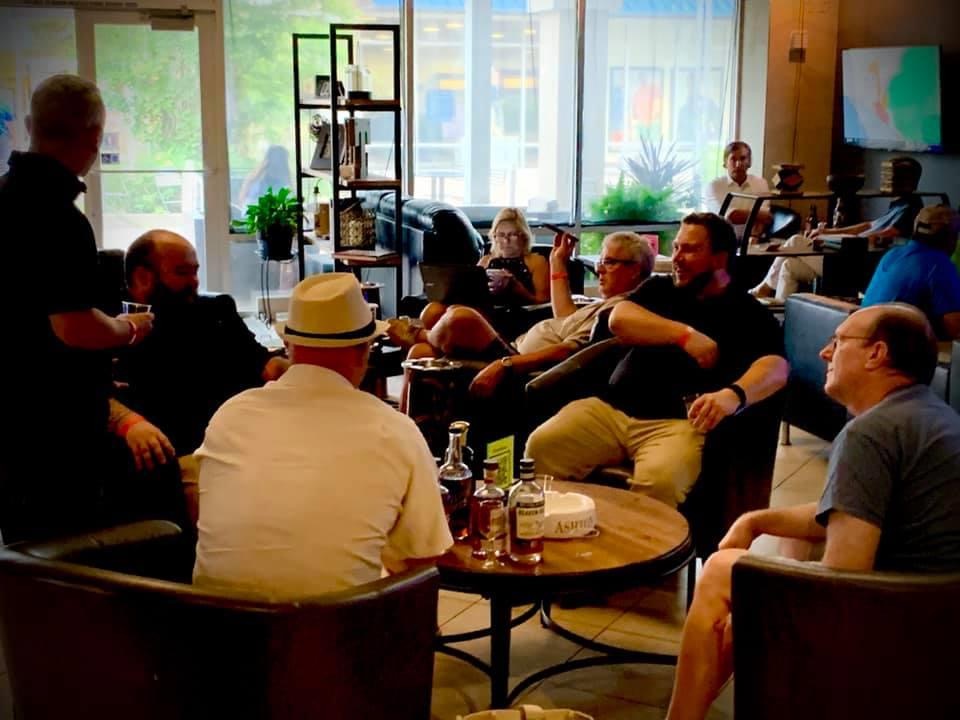 LIT Cigar Lounge St Louis photo 6