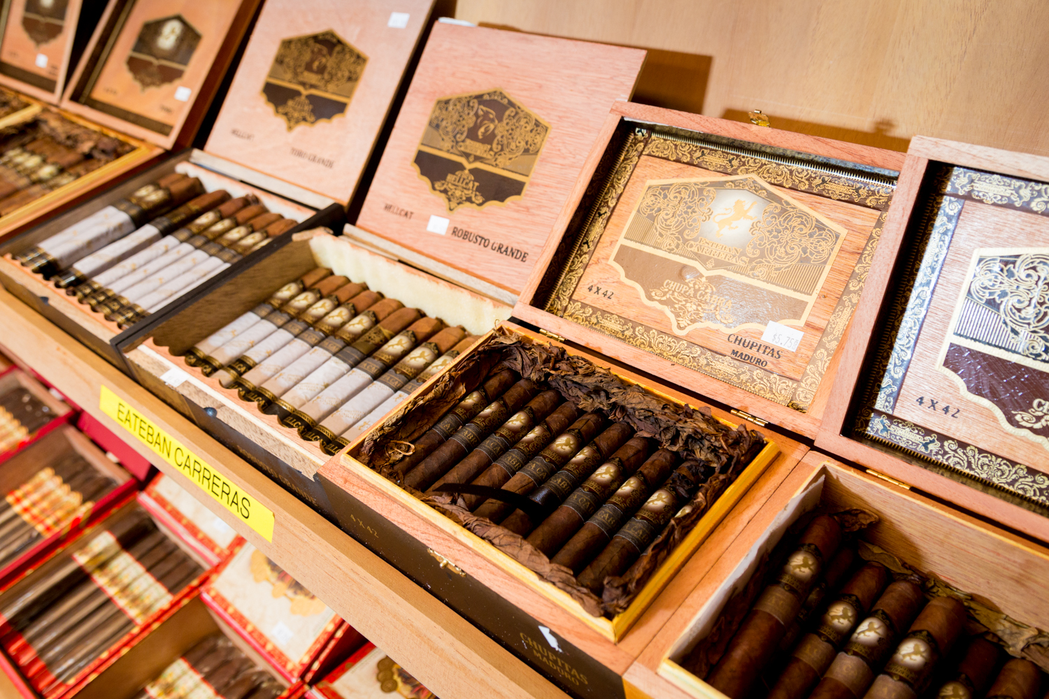 Little Corona's Cigar Lounge photo 5