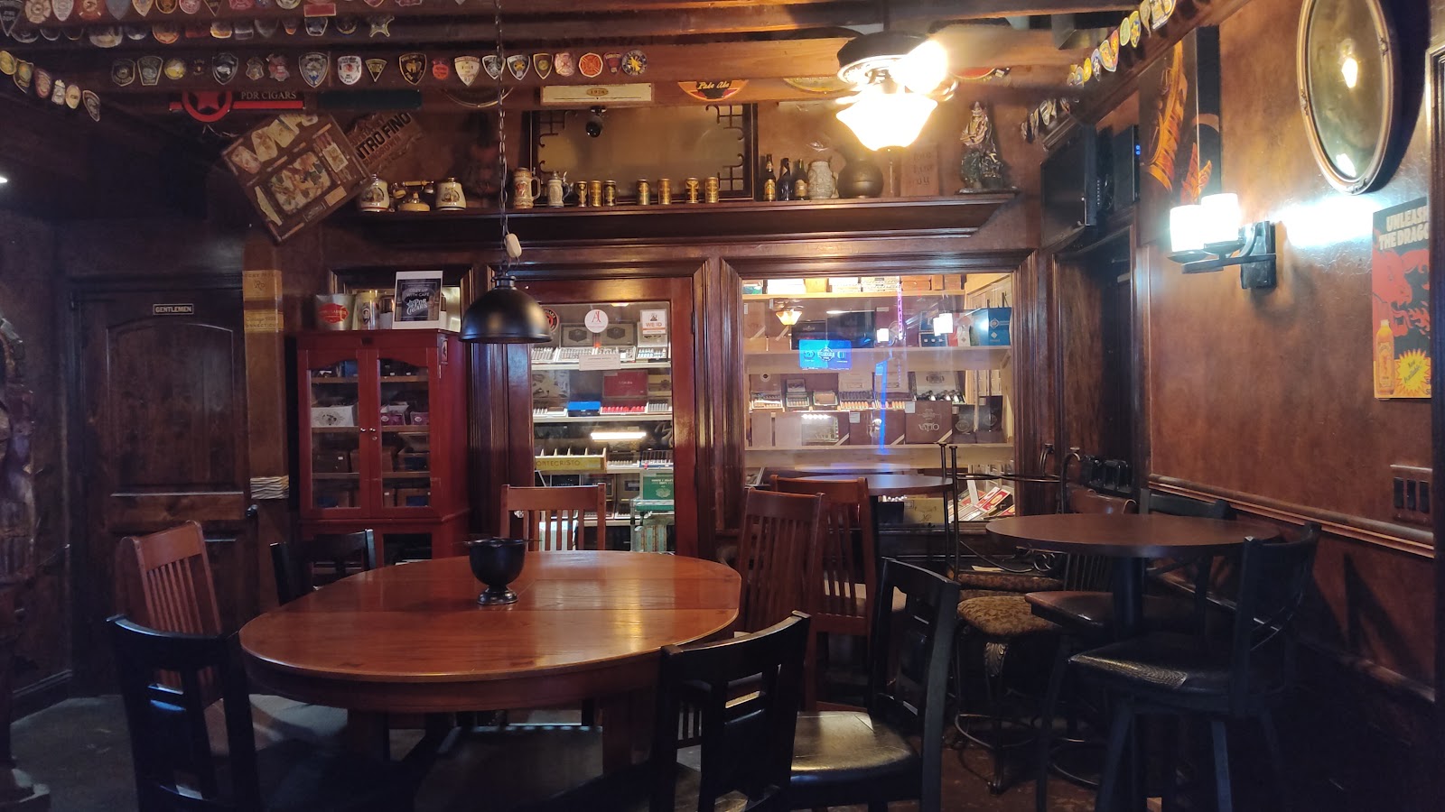 Little Corona's Cigar Lounge photo 9