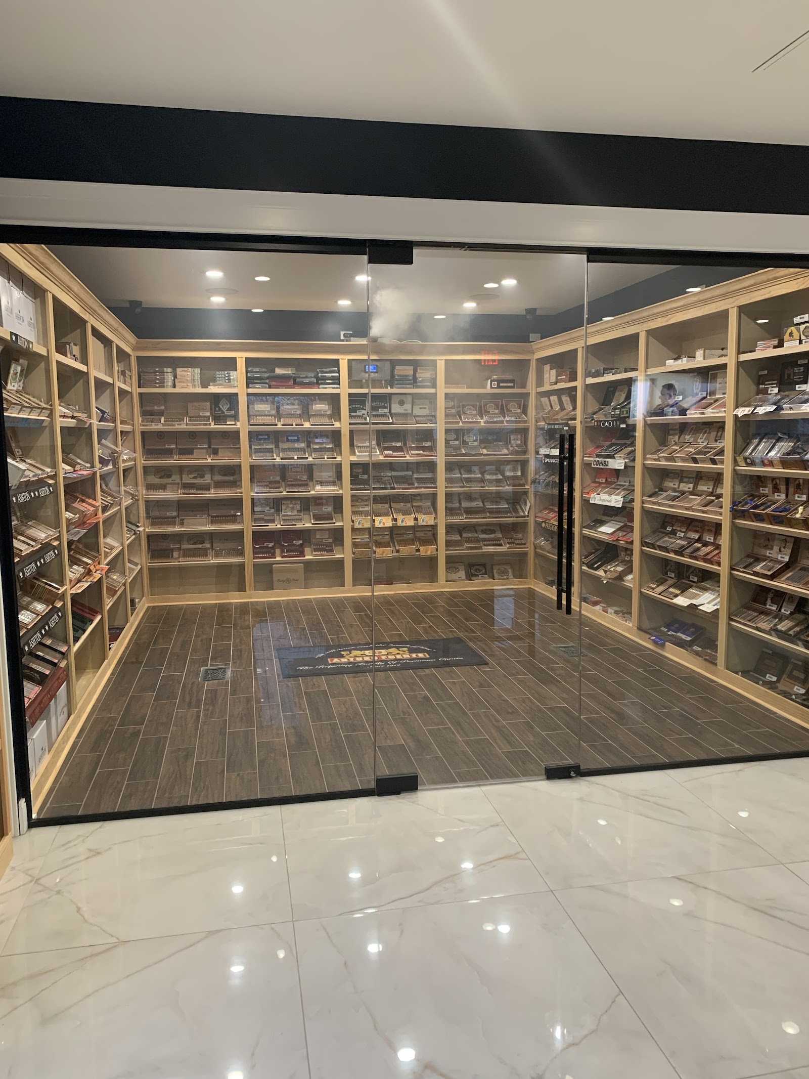 Little Havana Cigar Lounge photo 8