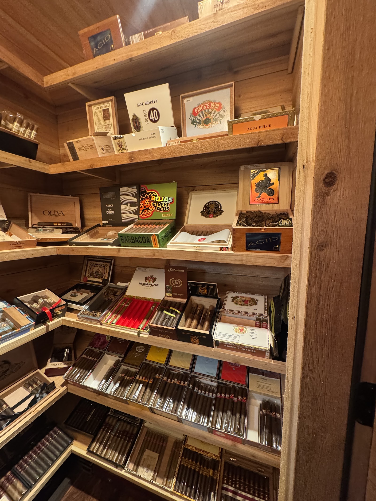 Lone Star Cigar Lounge photo 2