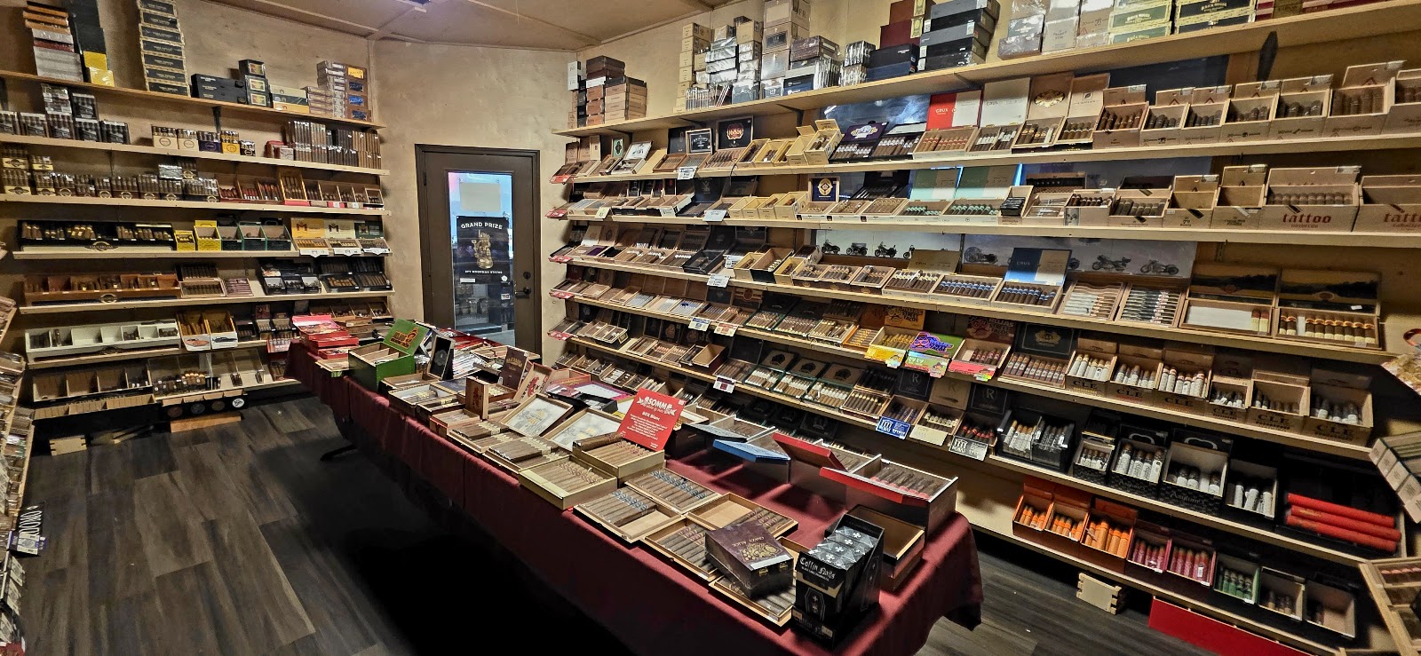 Low Side Cigar Lounge photo 3