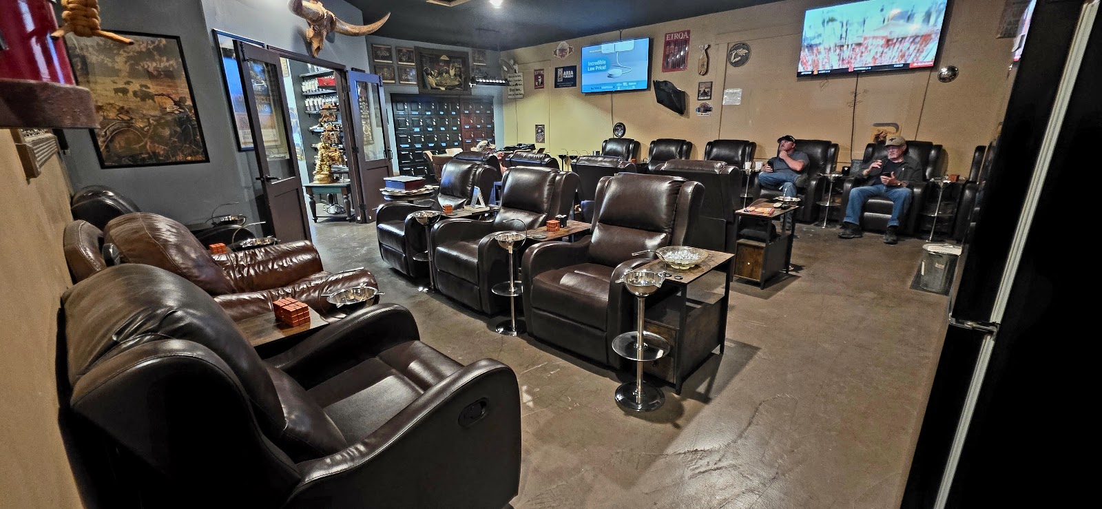 Low Side Cigar Lounge photo 7