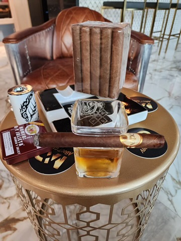 Mad About Cigars photo 4