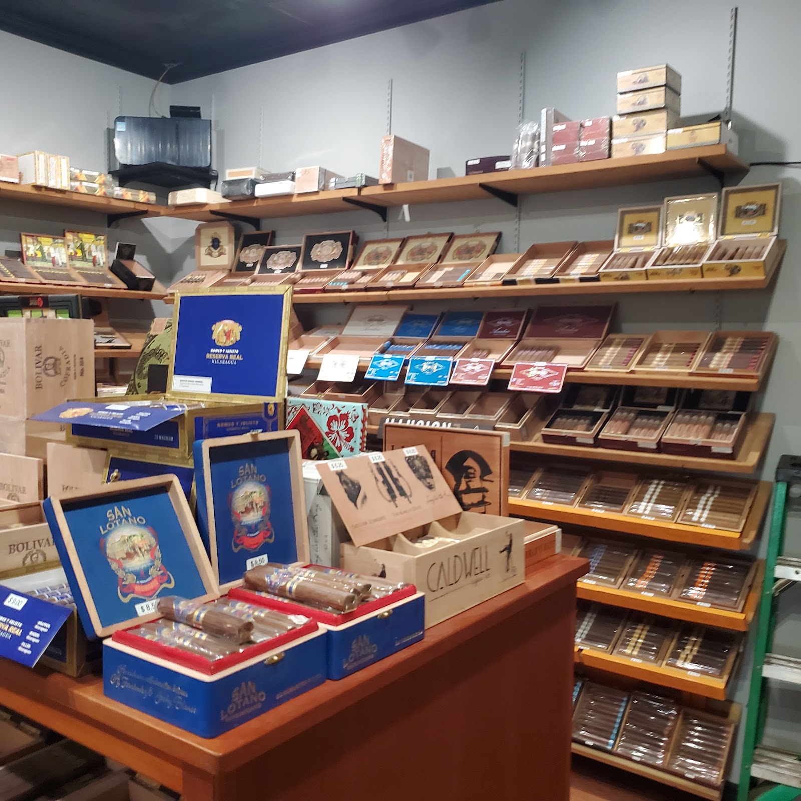 Mandarin Cigar Co. photo 8