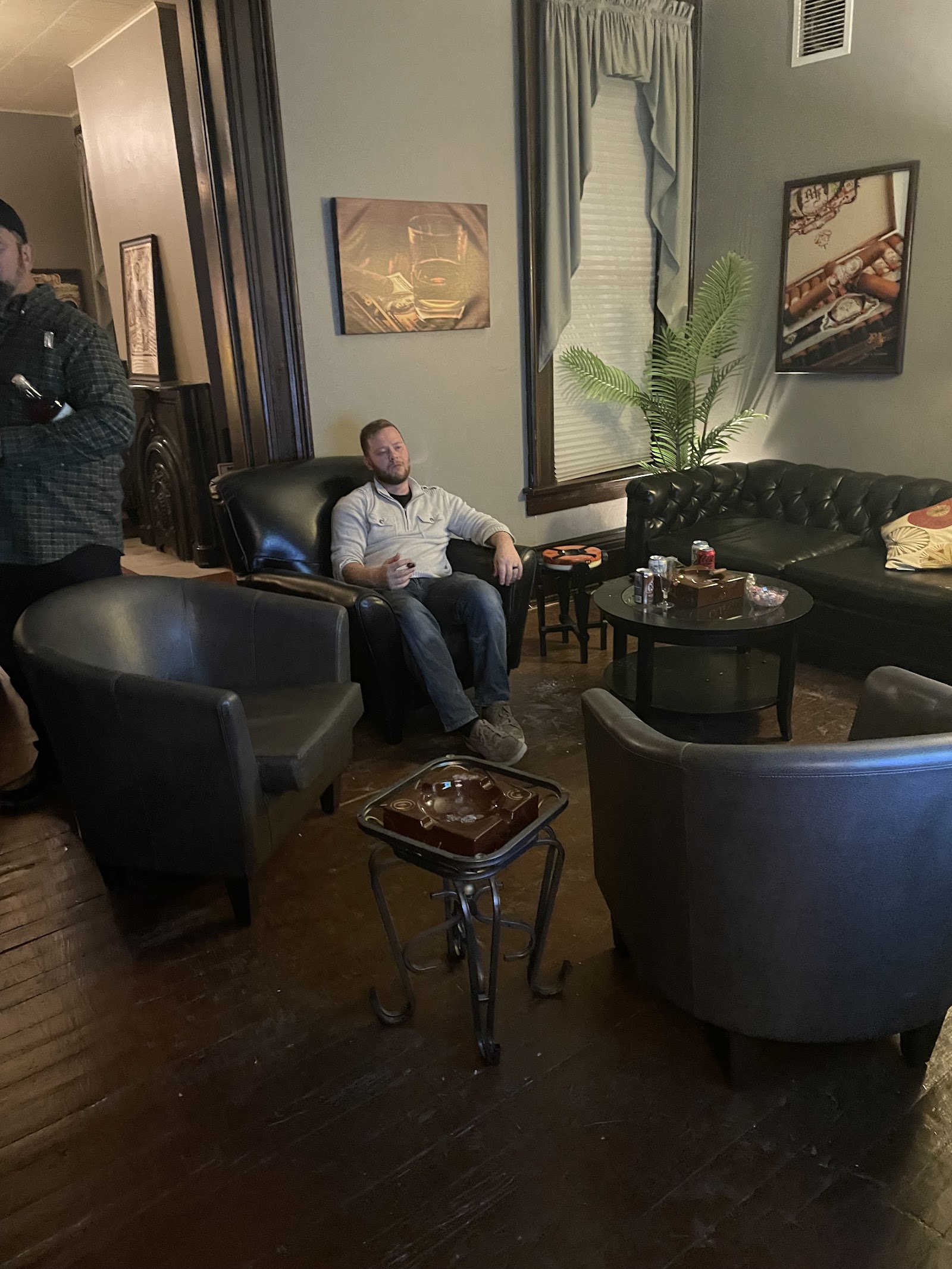Mason Cigar Manor photo 2
