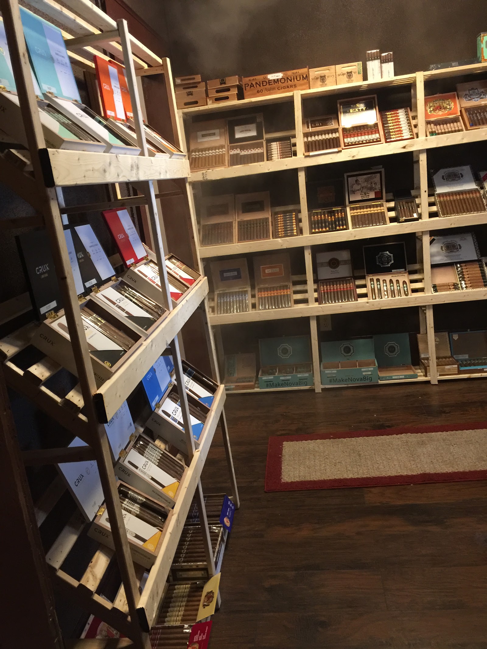Mason Cigar Manor photo 3