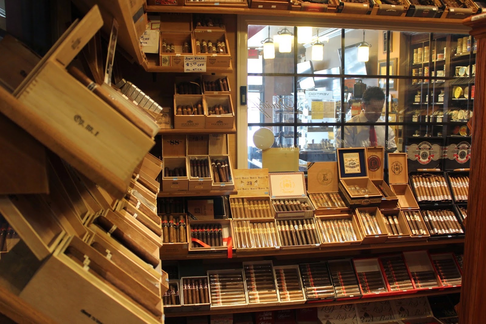 Matador Cigars - Roslyn Heights (HQ) photo 6