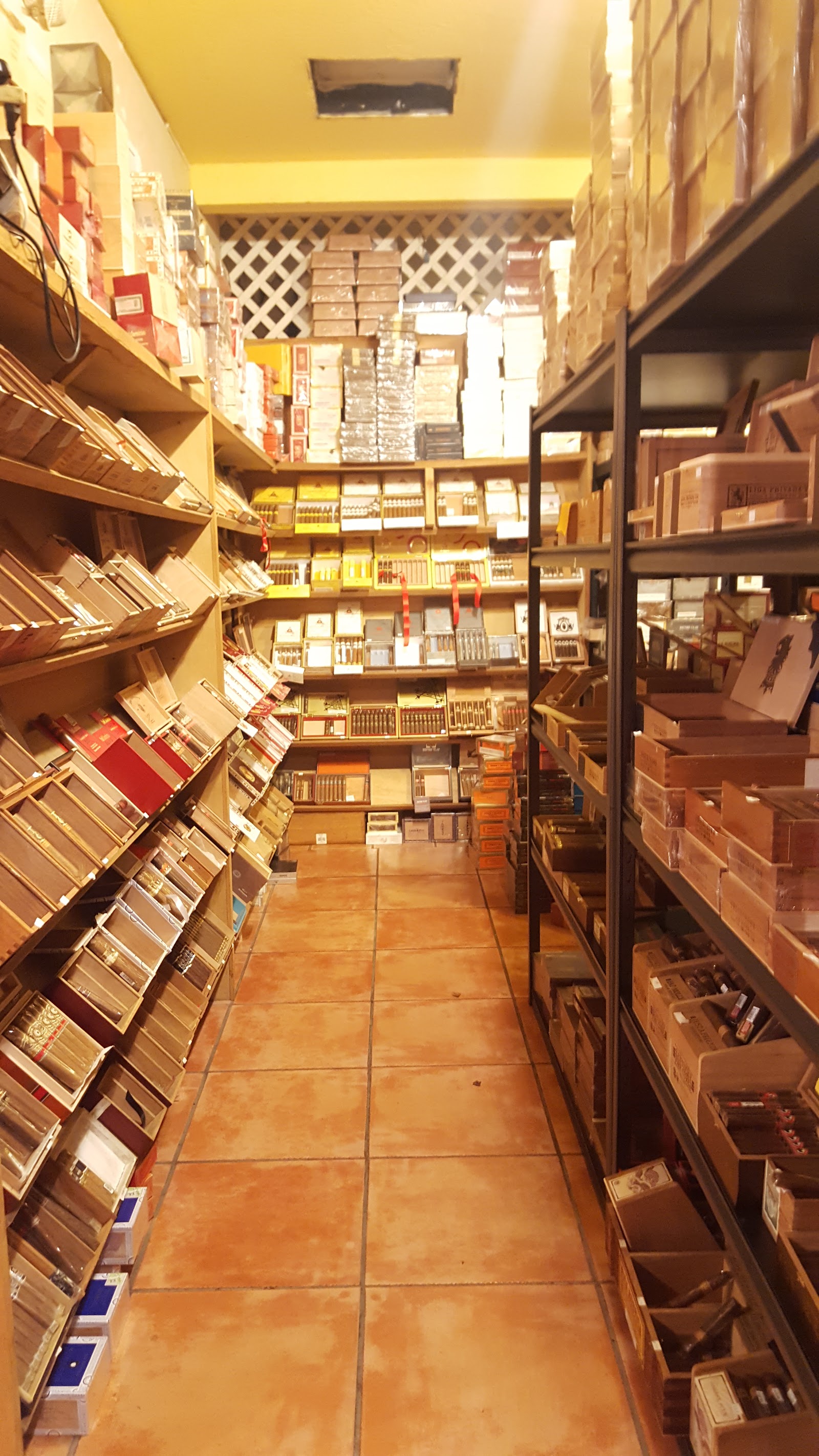 Maxamar Ultimate Cigars photo 2