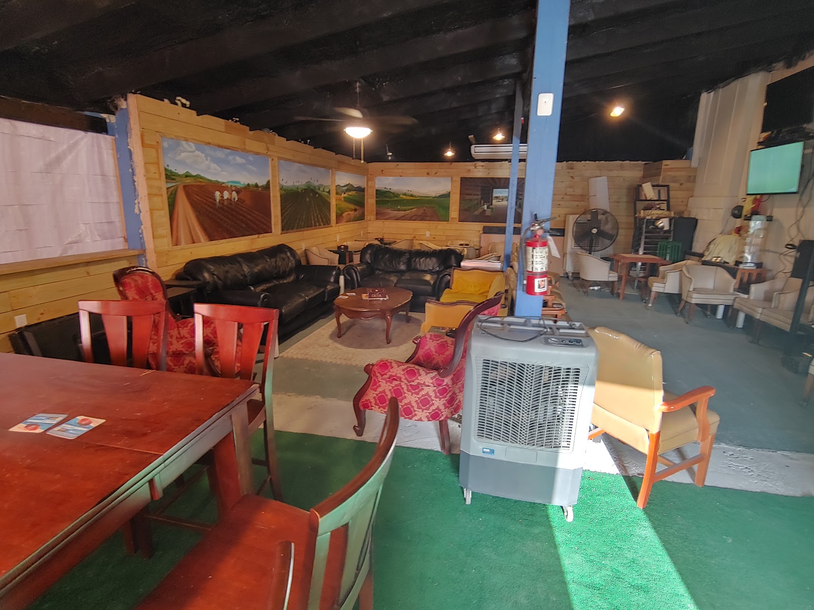 MC Cigar Shop and Lounge photo 5