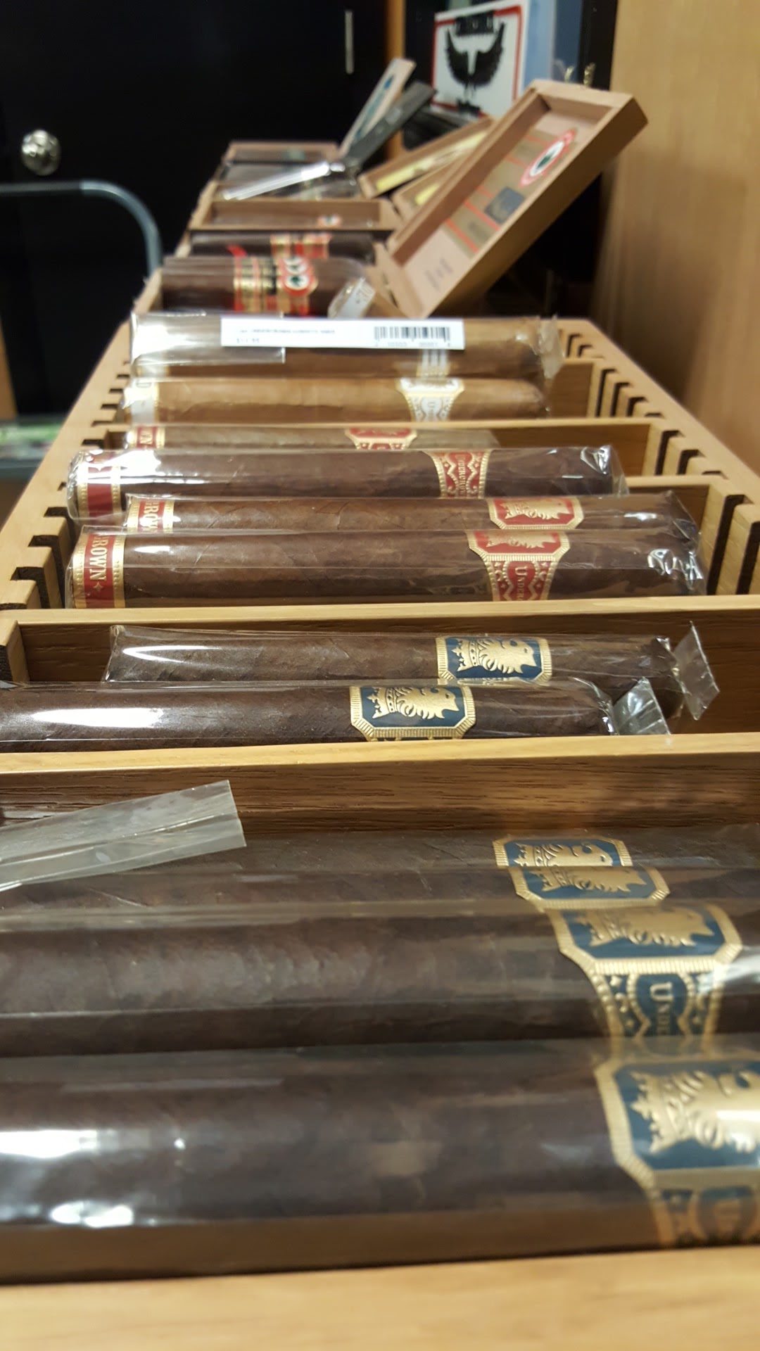 MC Cigar Shop and Lounge photo 6