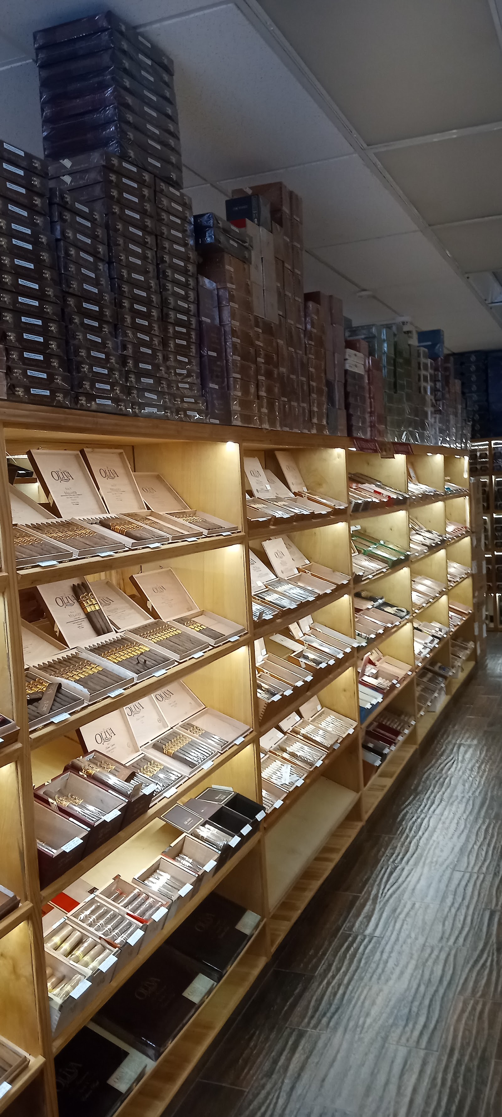 Miami Humidor photo 4