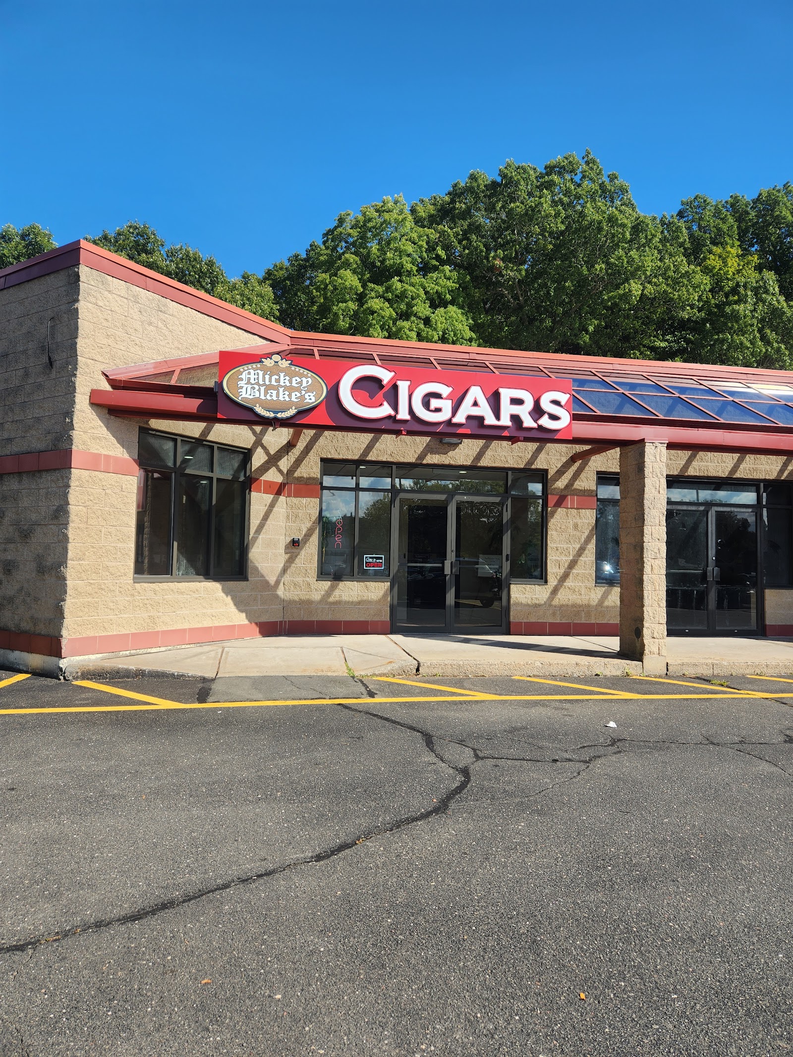 Mickey Blake's Cigars & Golf