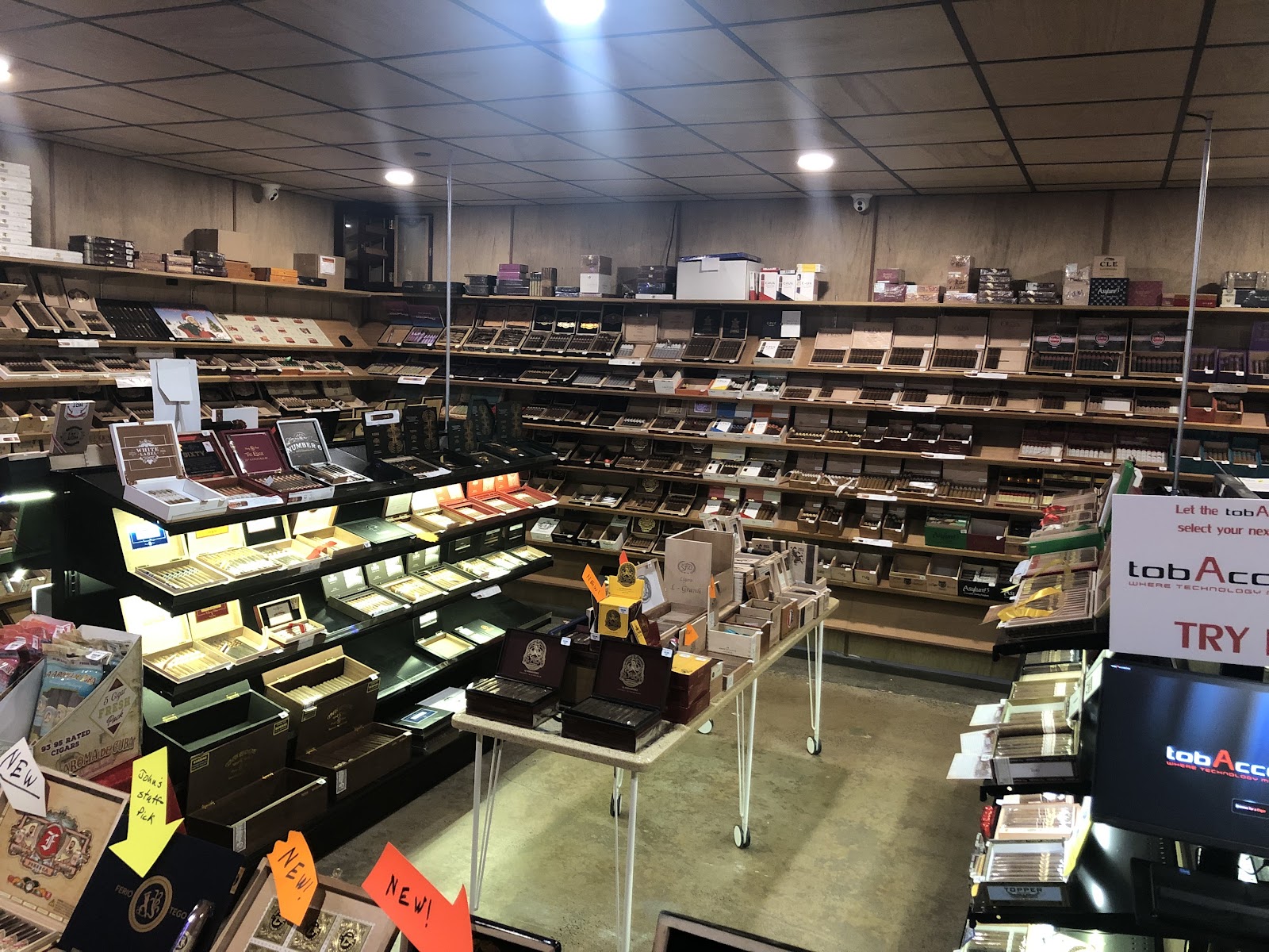 Mickey Blake's Cigars & Golf photo 4