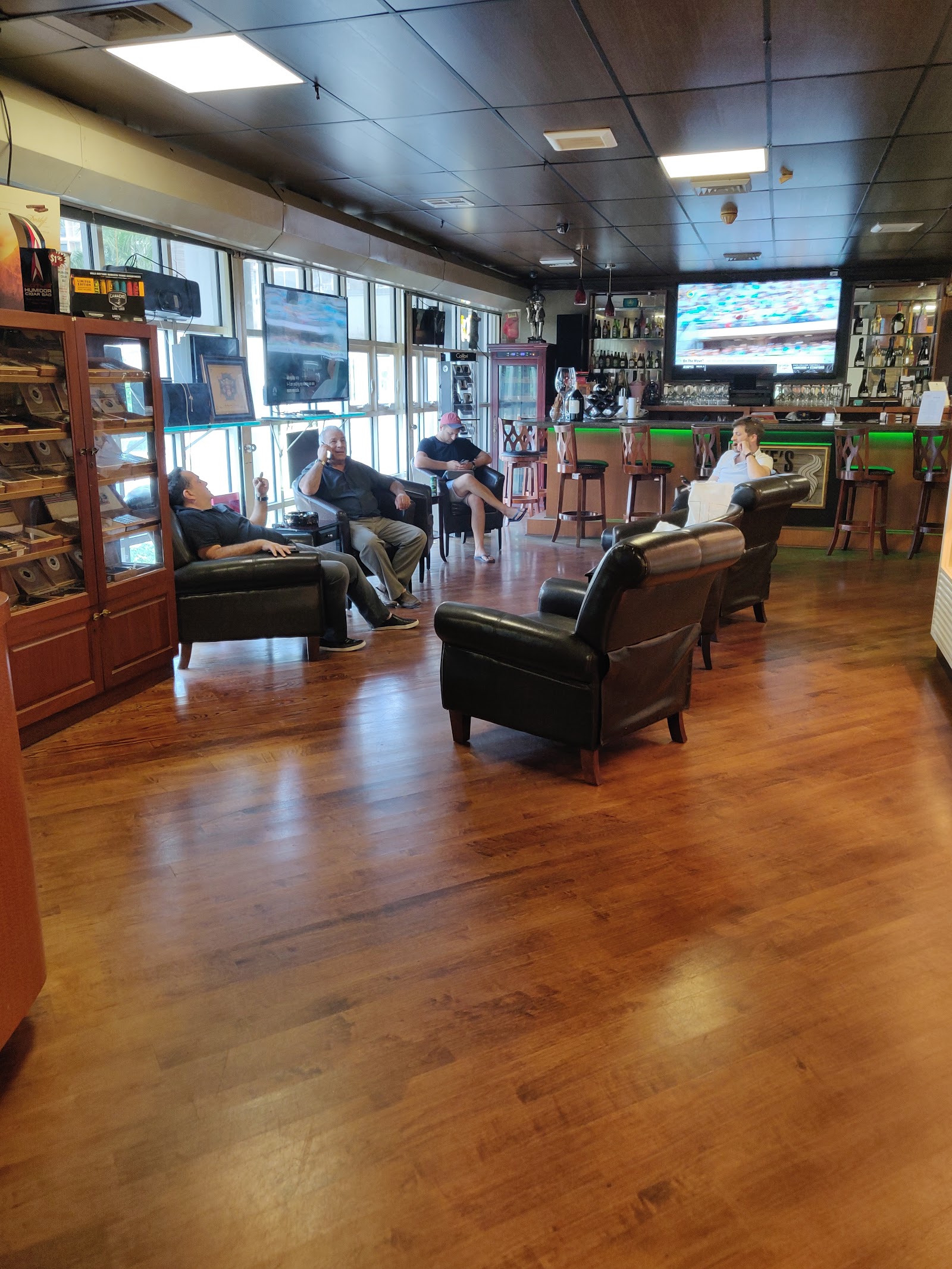 Mike's Cigar Distributors photo 2