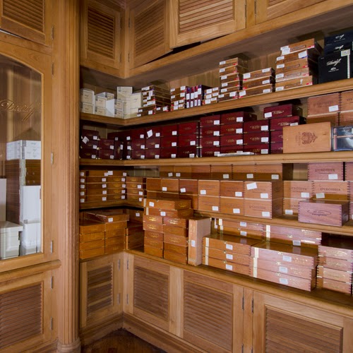 Mike's Cigar Distributors photo 4
