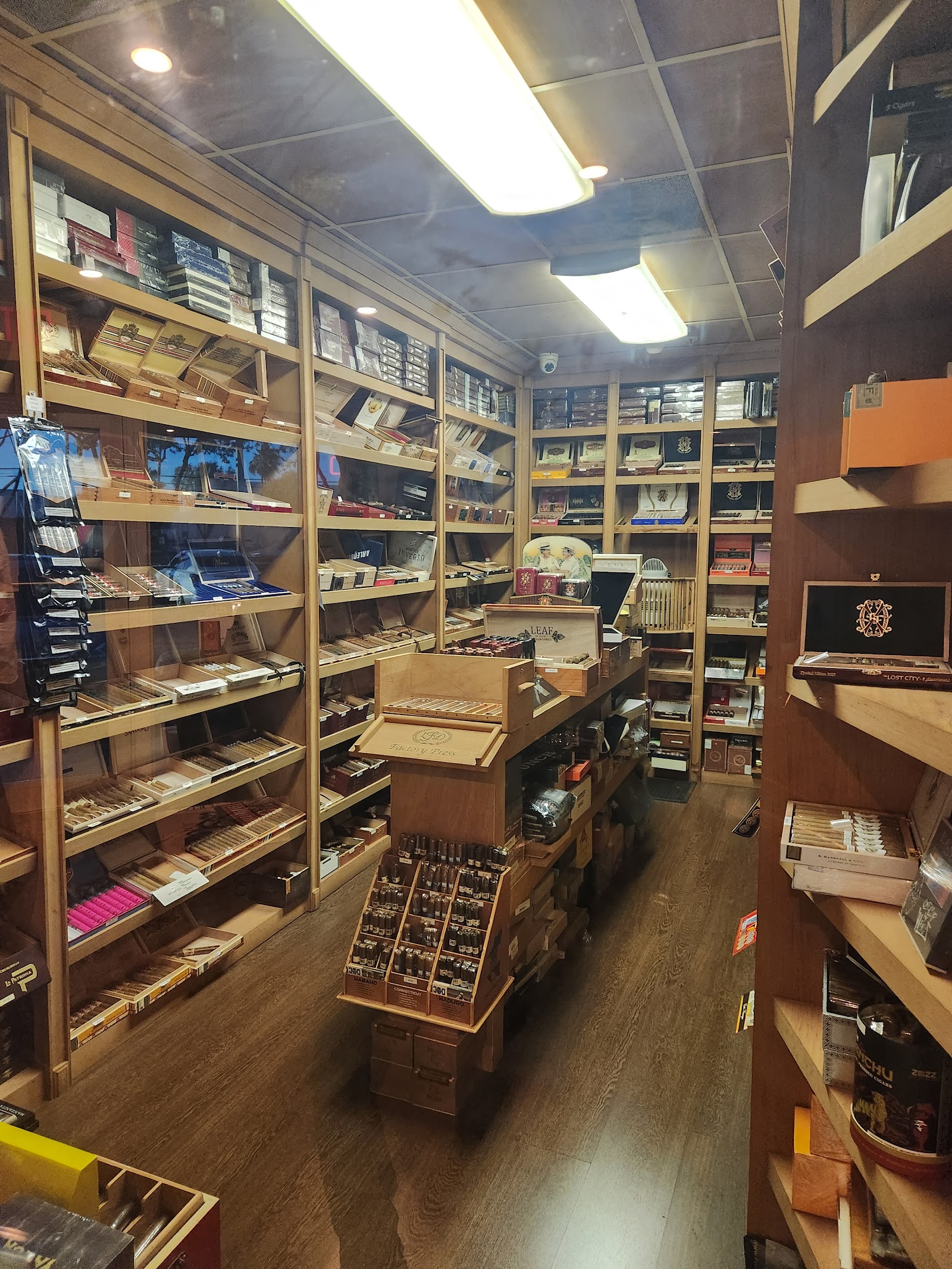 Miura Cigars photo 6