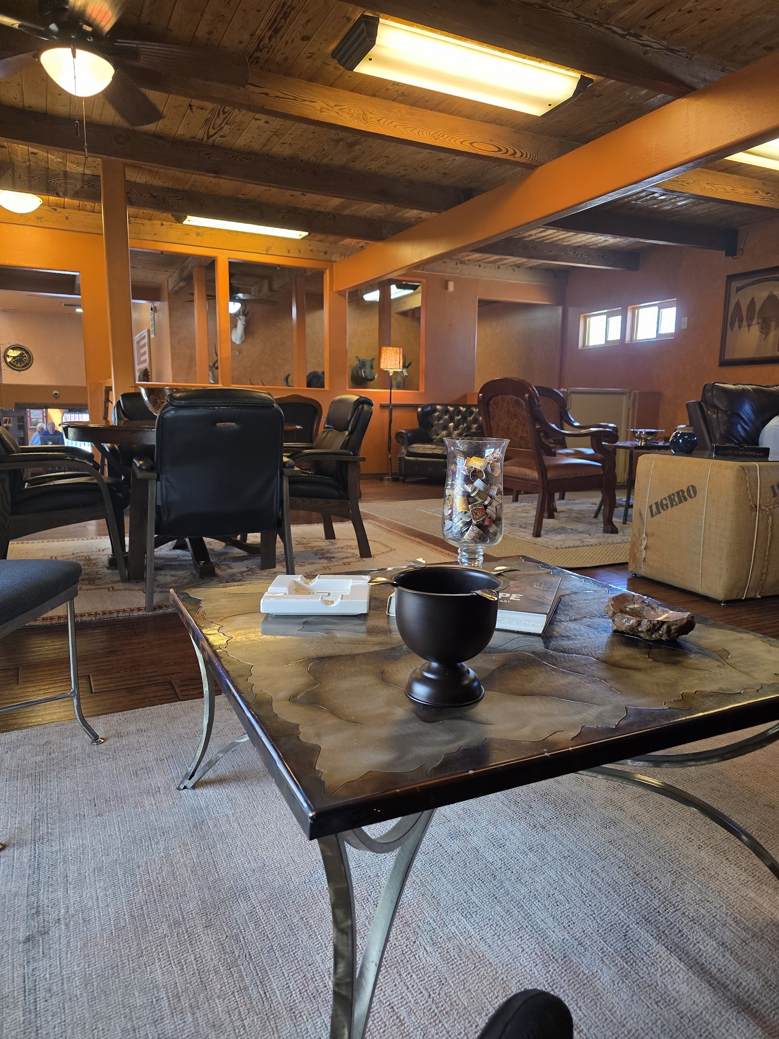 Monte's Cigars Shop photo 3