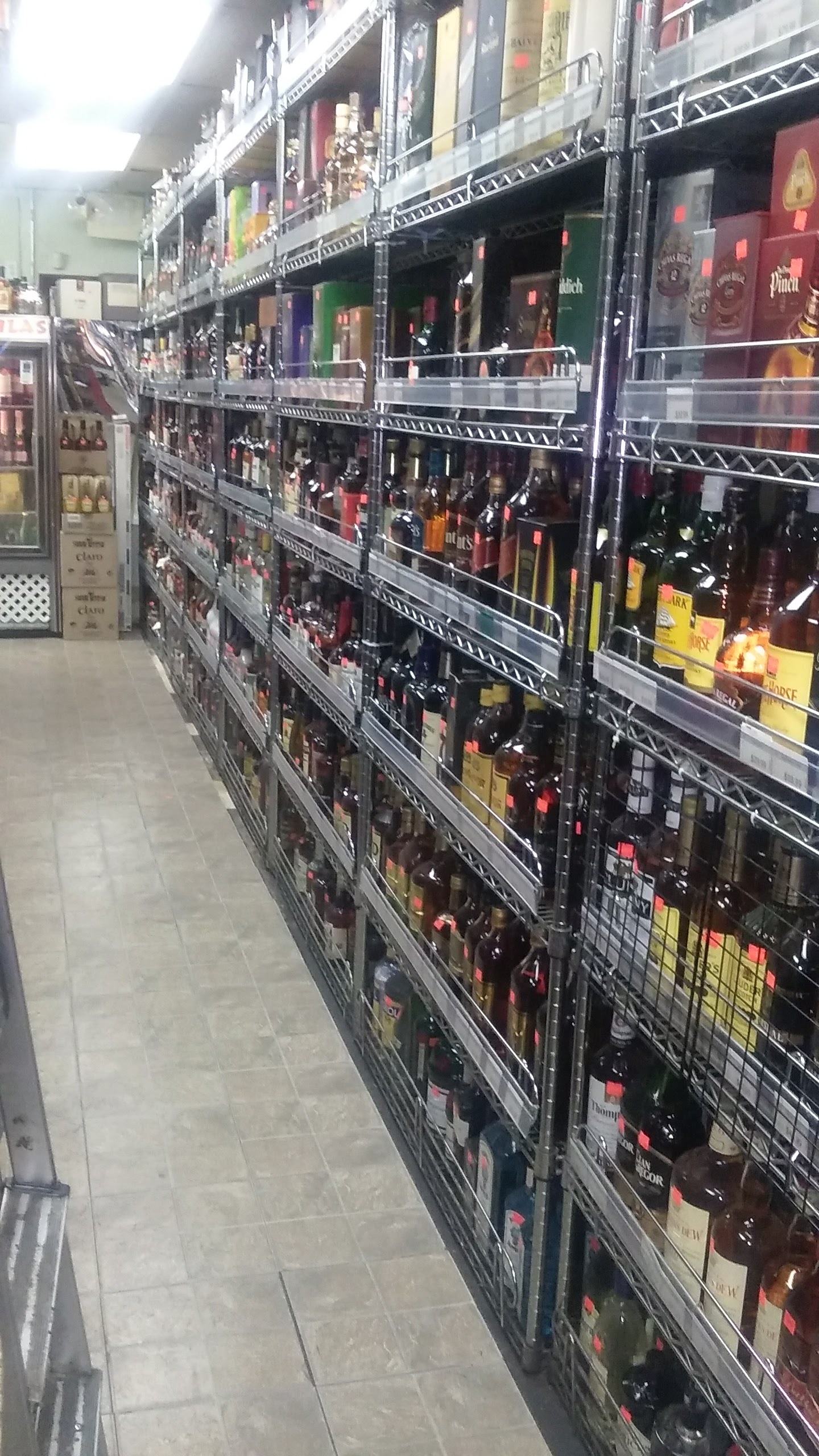Mr. Liquors Cigars and Lounge photo 6