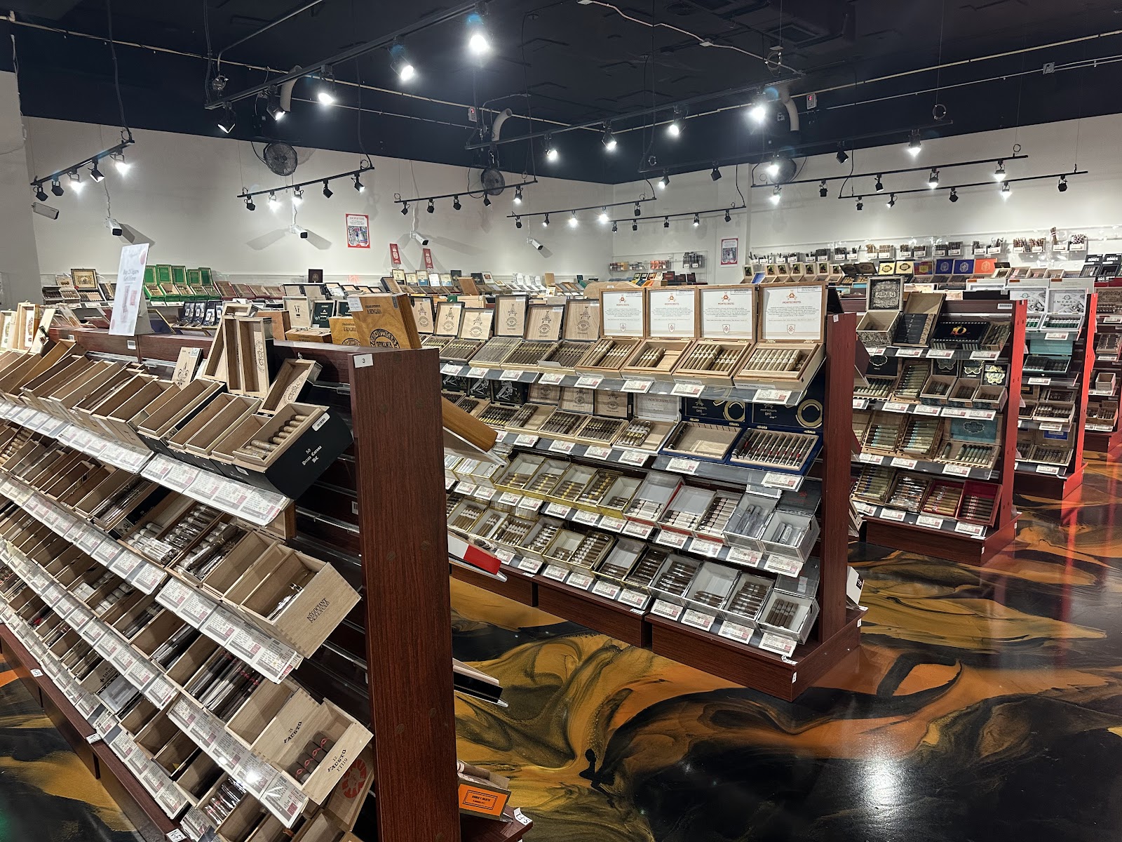 Neptune Cigar Superstore (HQ) photo 5