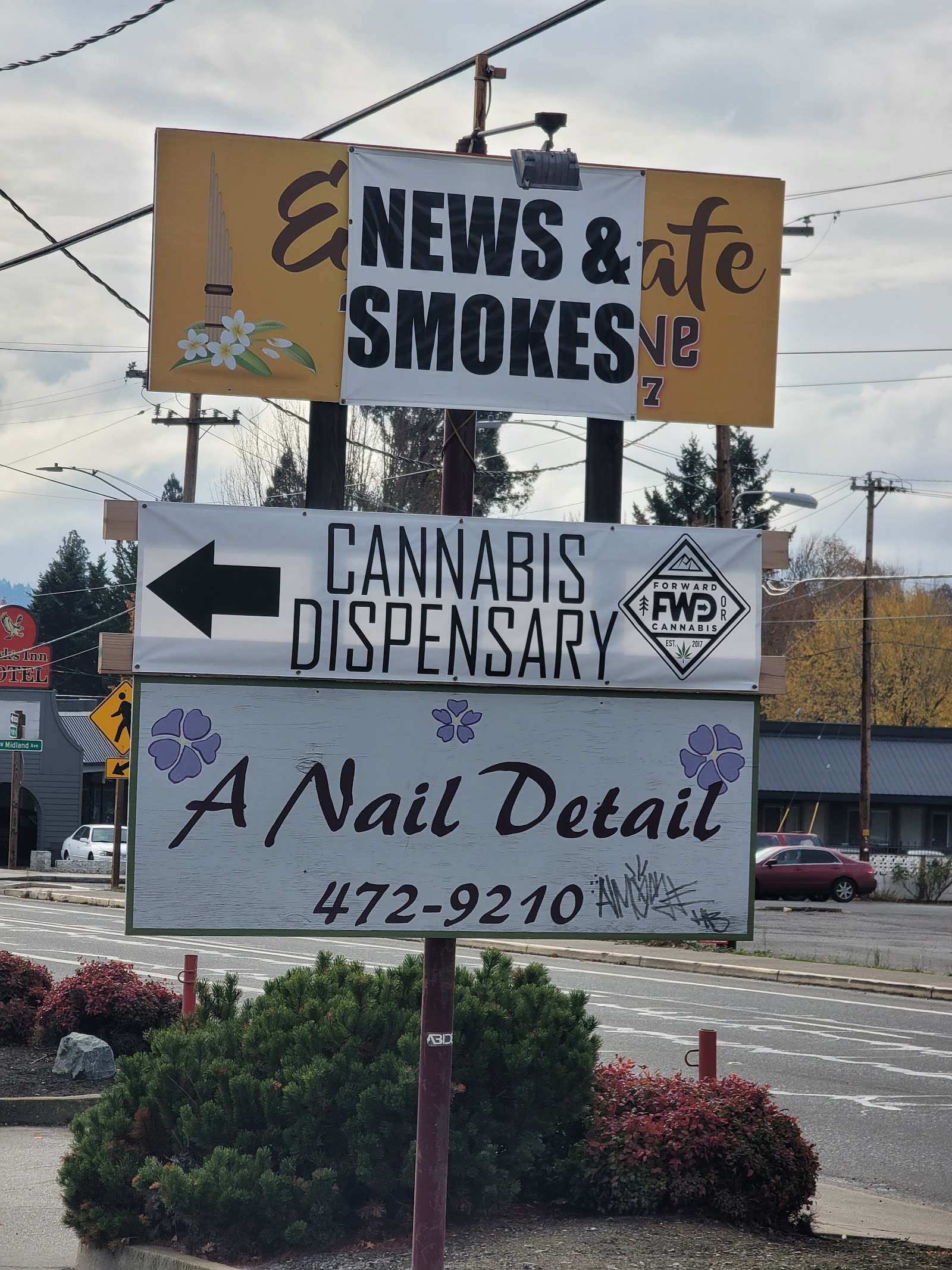 News & Smokes (HQ) photo 10