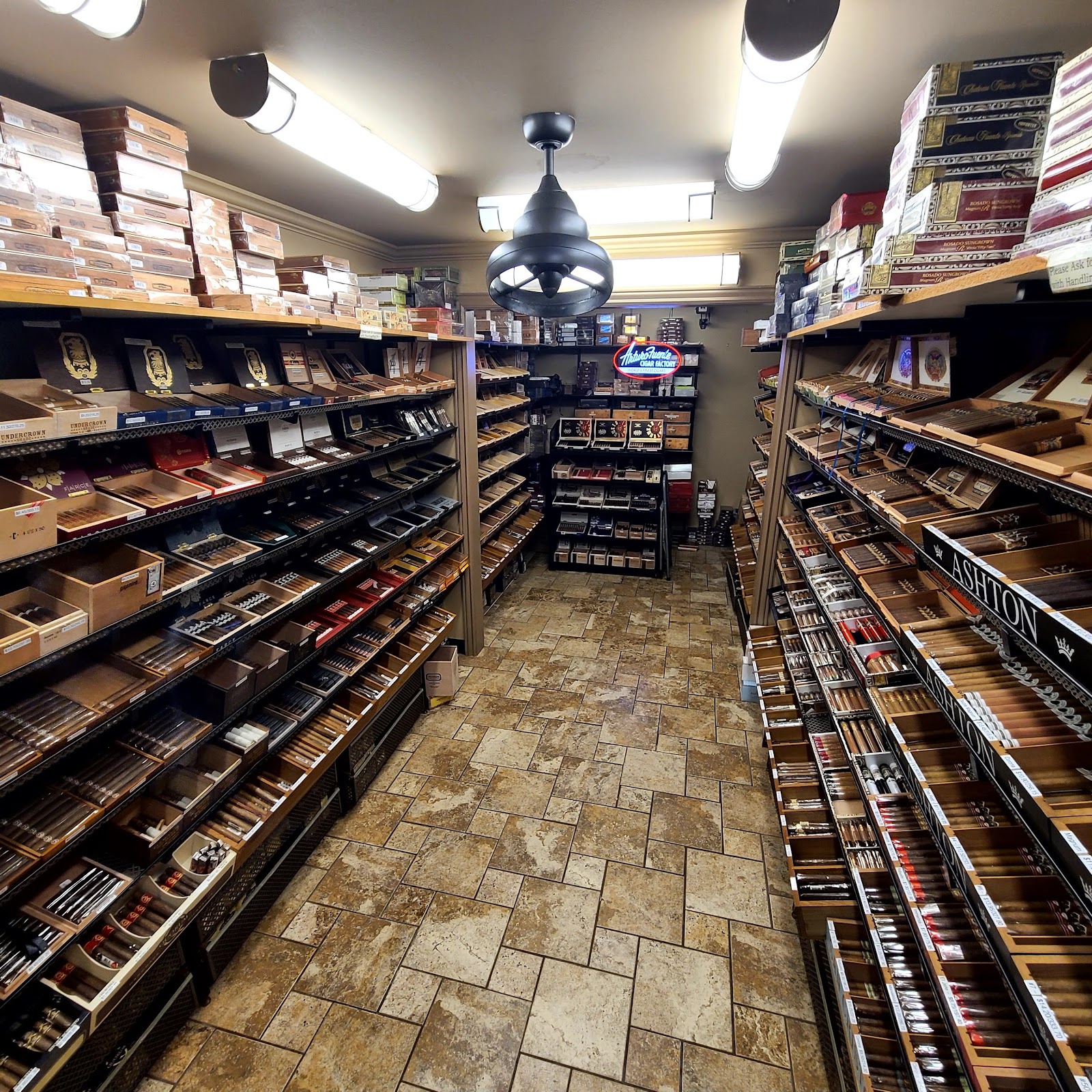 Nolan's Cigar Bar, LLC photo 8