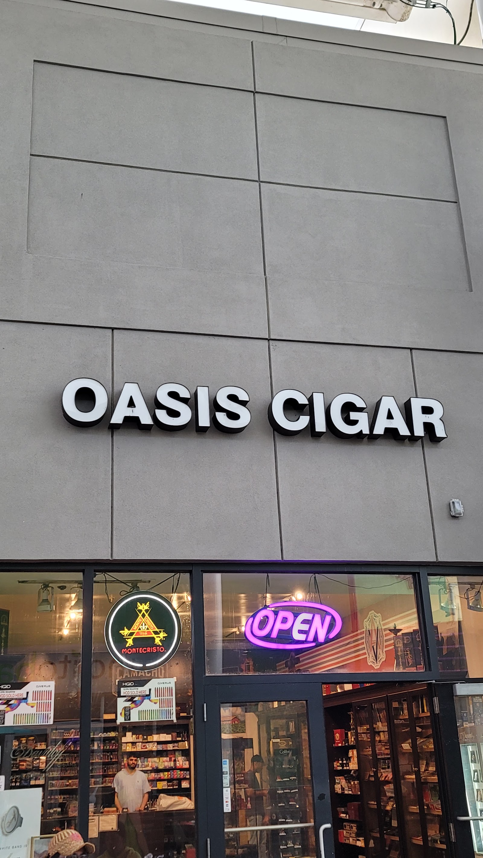 Oasis Cigars photo 3