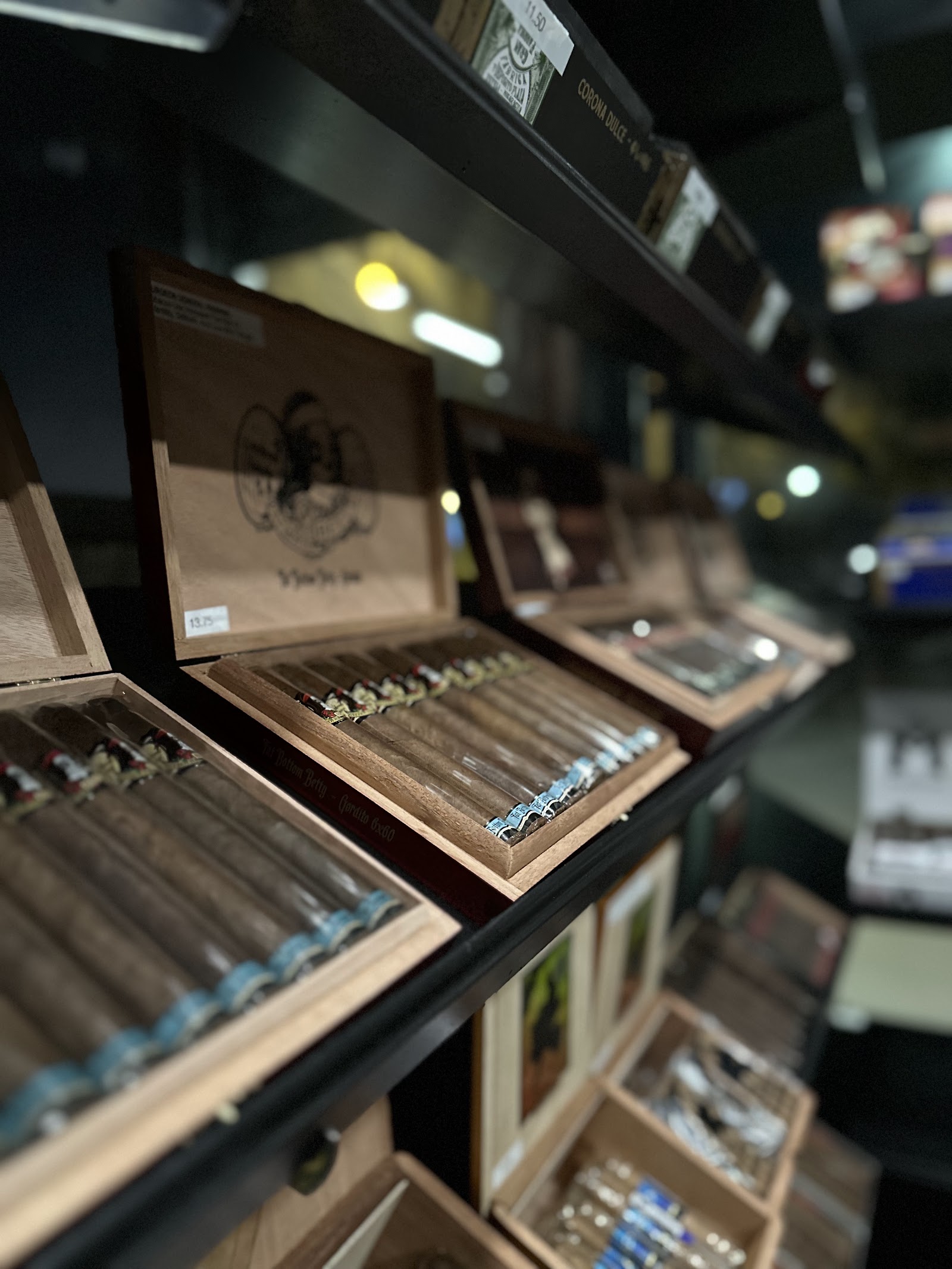 Palomino Cigar Lounge photo 6