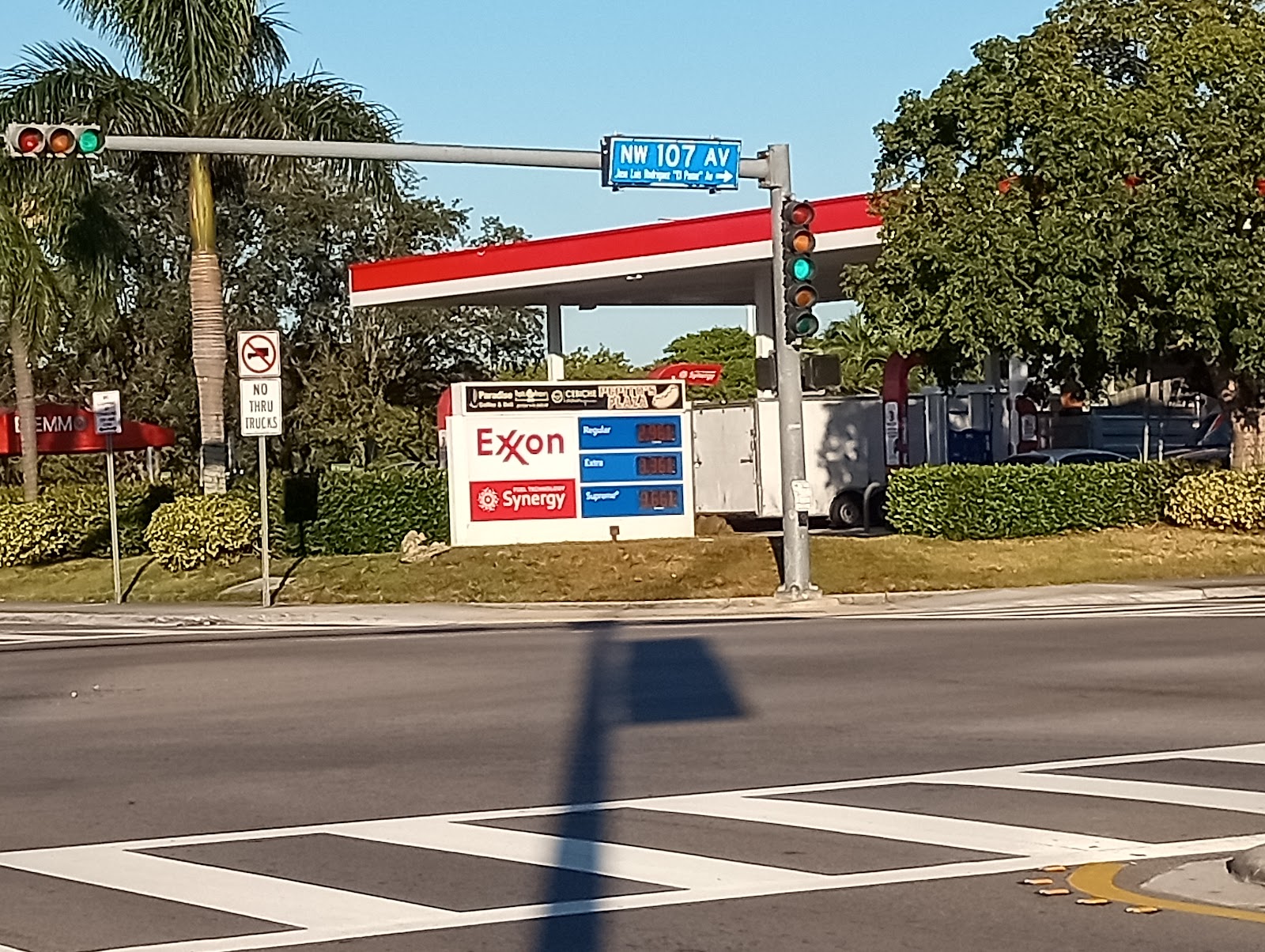 Paradise Exxon
