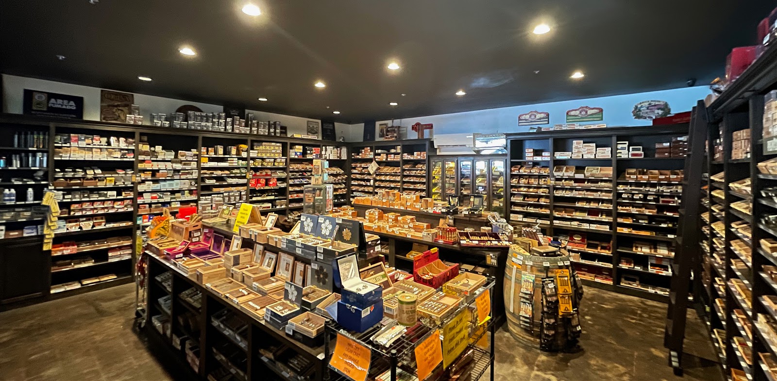 Park Plaza Liquor and Deli photo 5
