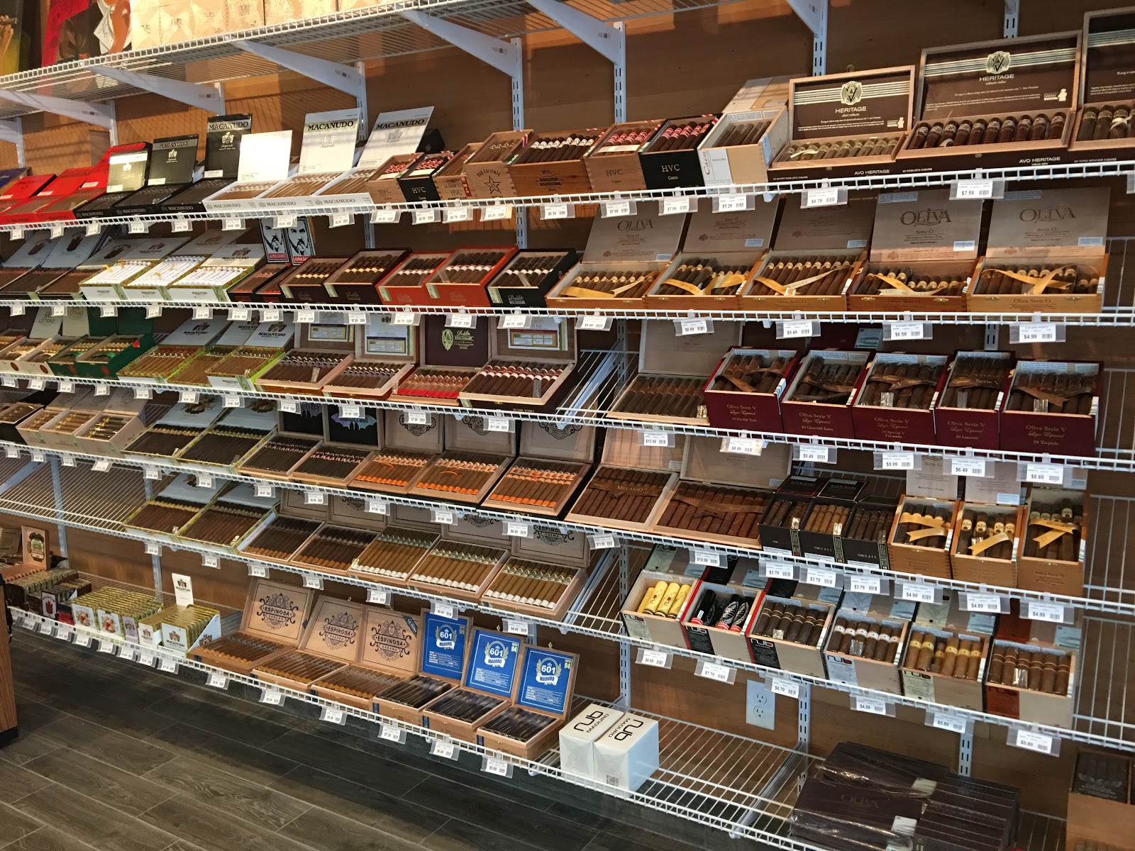 Pasadena Tobacco & Cigars photo 3