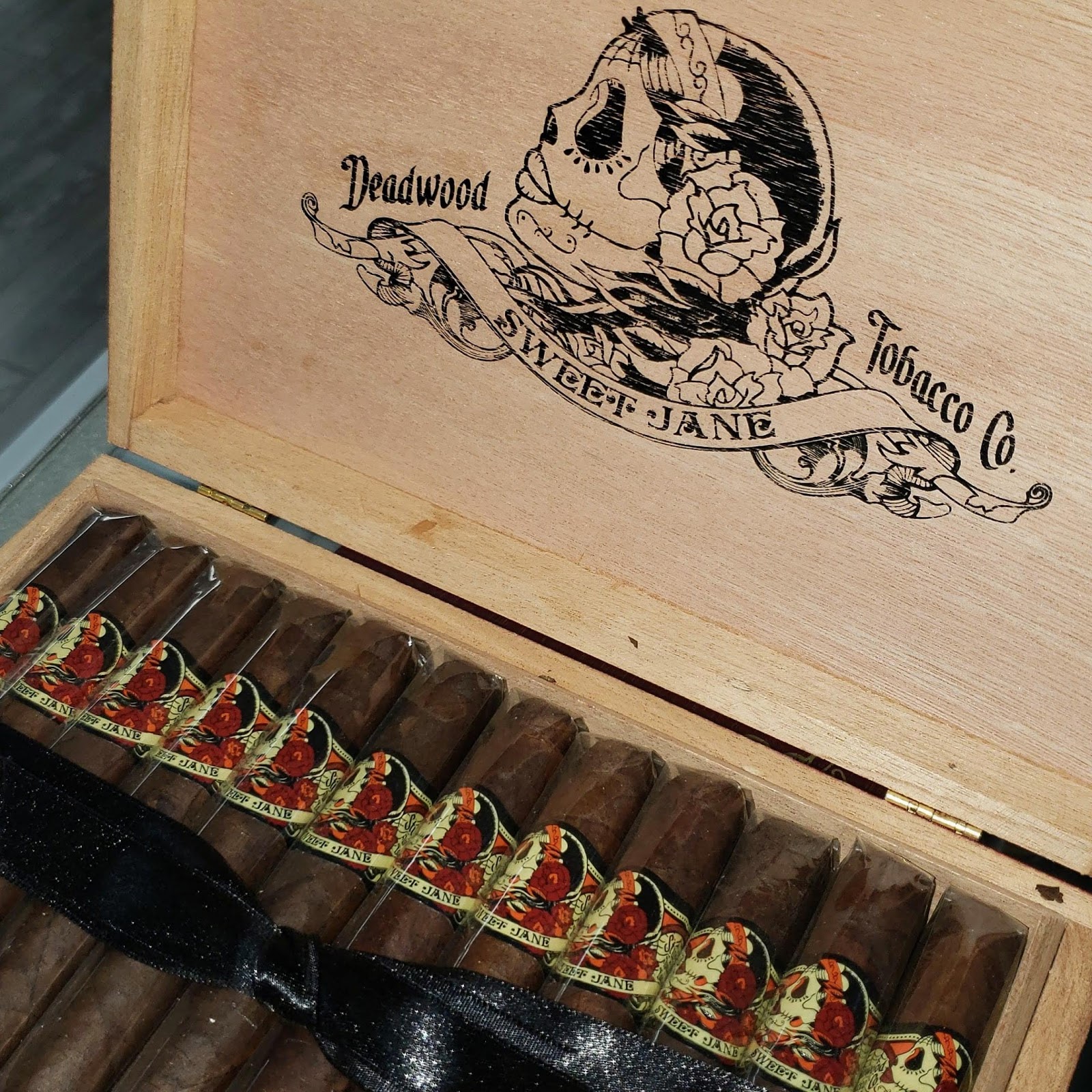 Pasadena Tobacco & Cigars photo 4