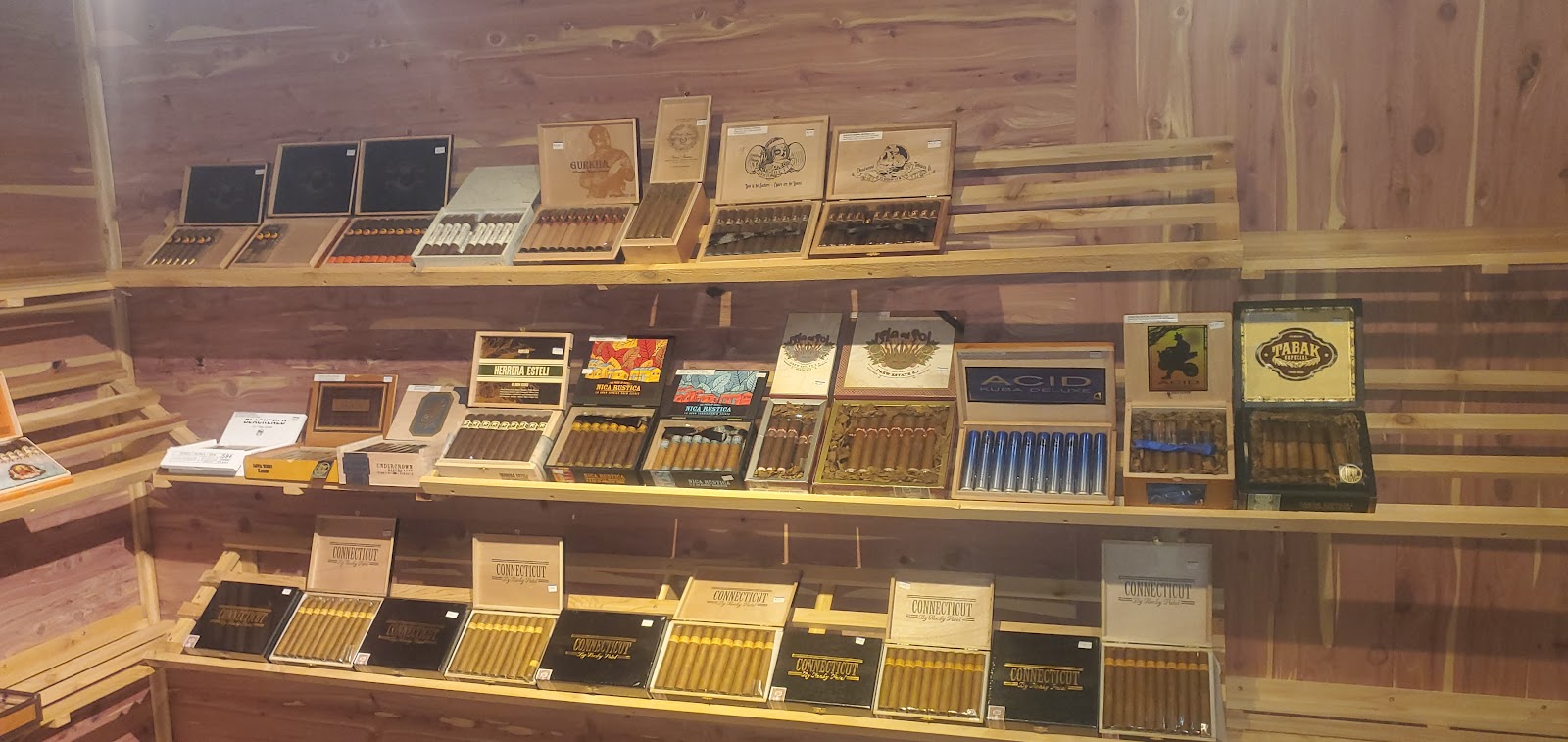 Patriot Cigars: Beer and Wine photo 2