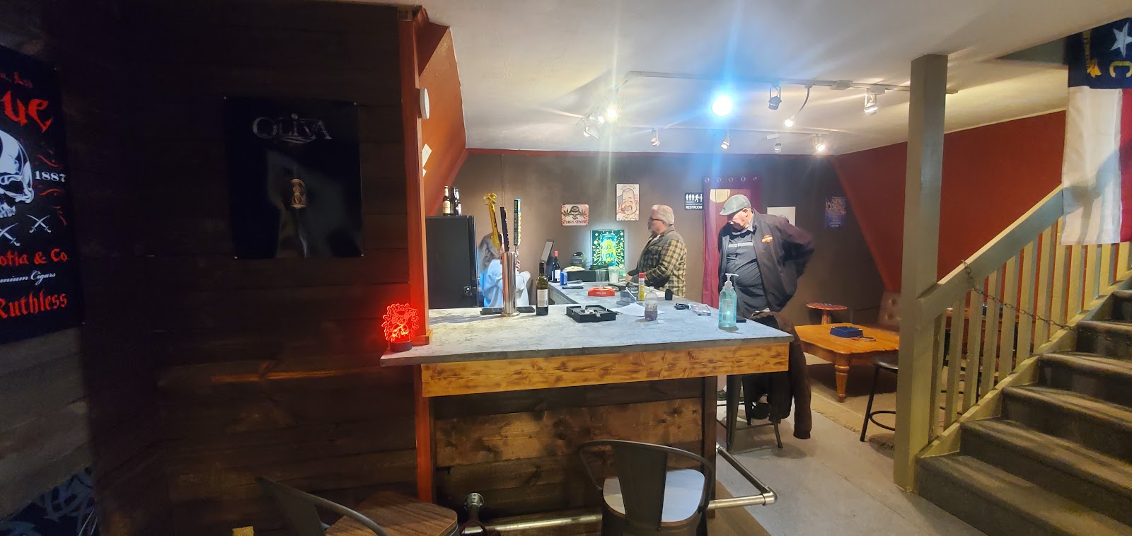 Patriot Cigars: Beer and Wine photo 3