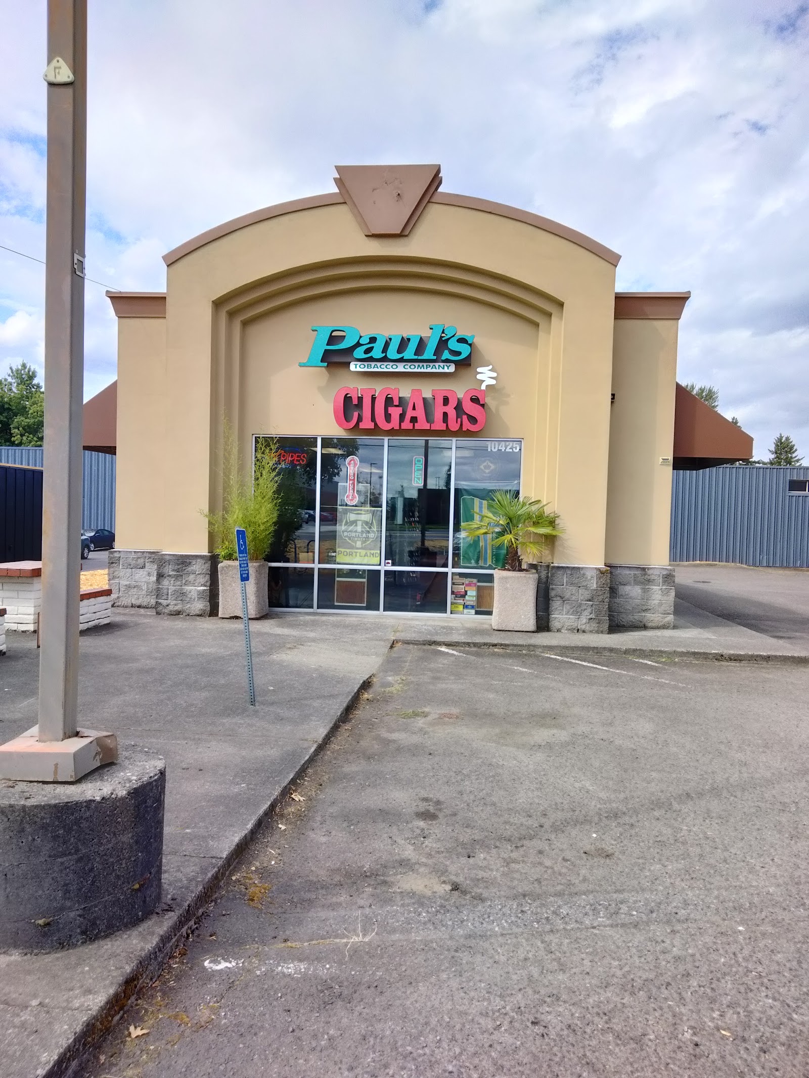 Paul's Cigars (HQ)