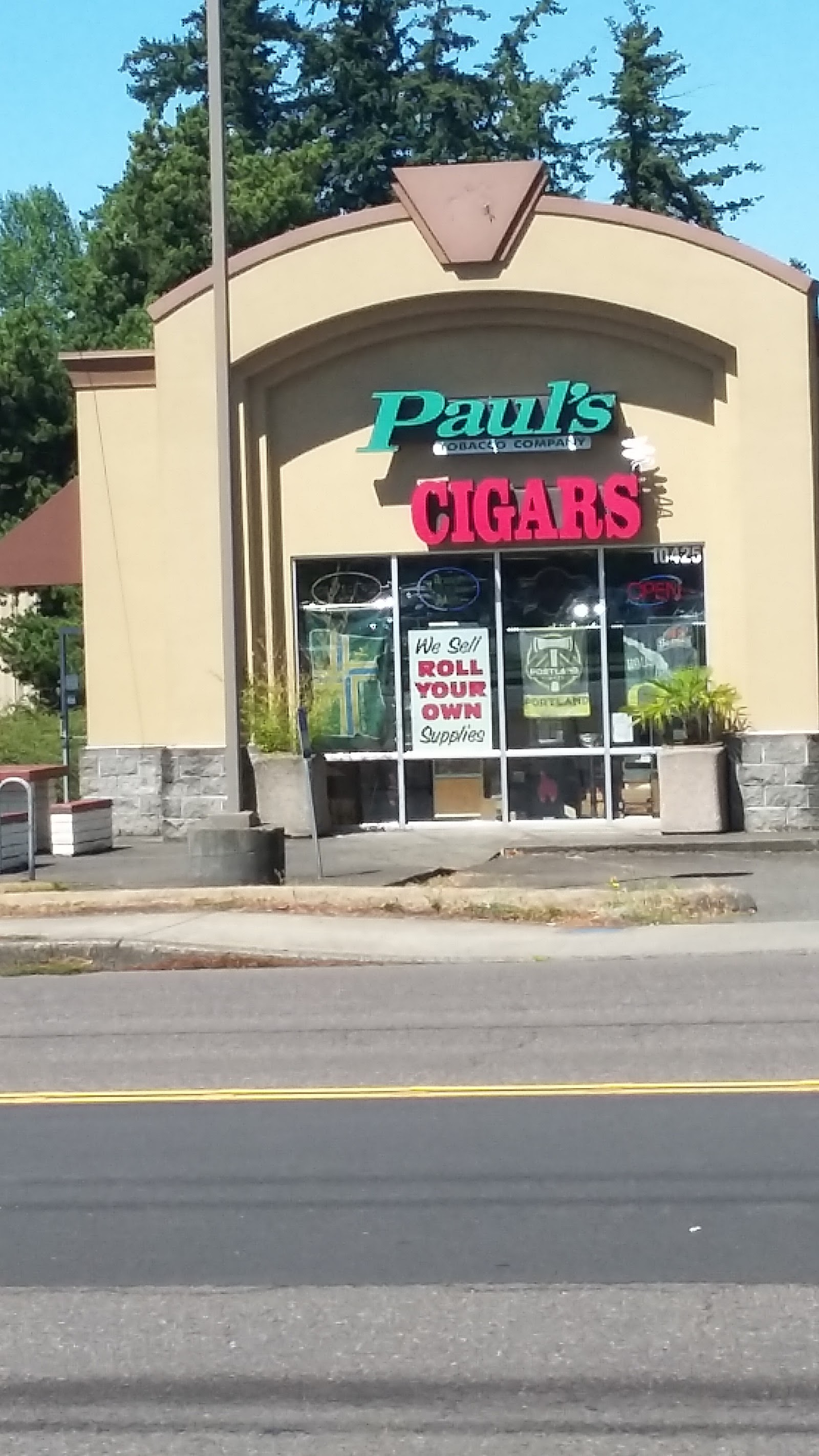 Paul's Cigars (HQ) photo 4