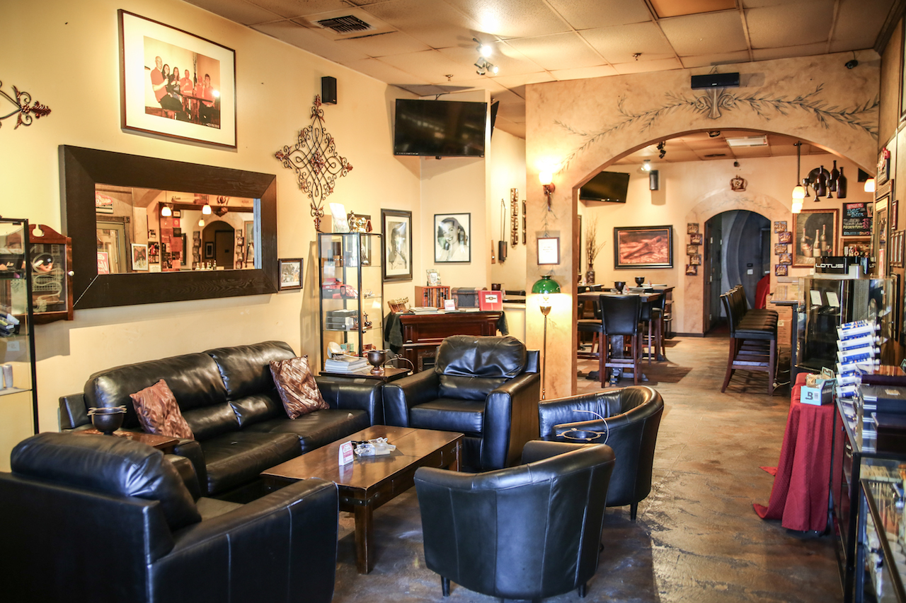 Perfecto Lounge photo 2
