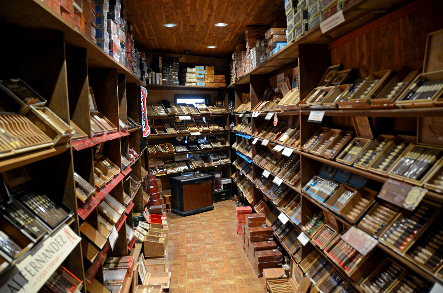 Pipe Puffer Smoke Shop photo 3