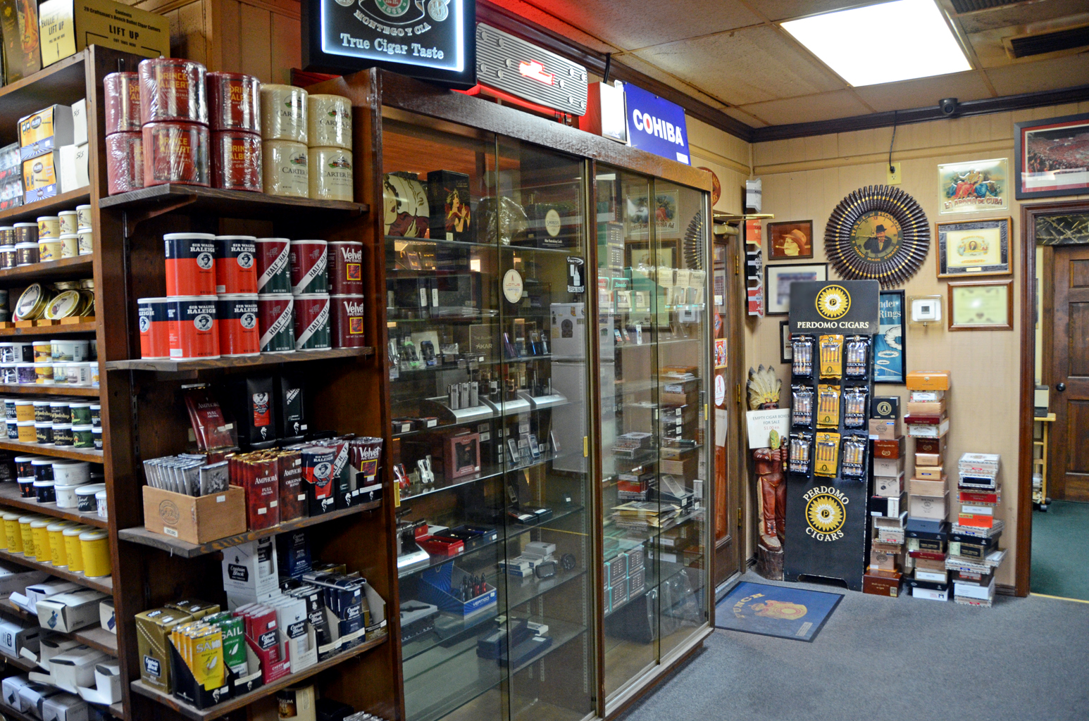 Pipe Puffer Smoke Shop photo 8