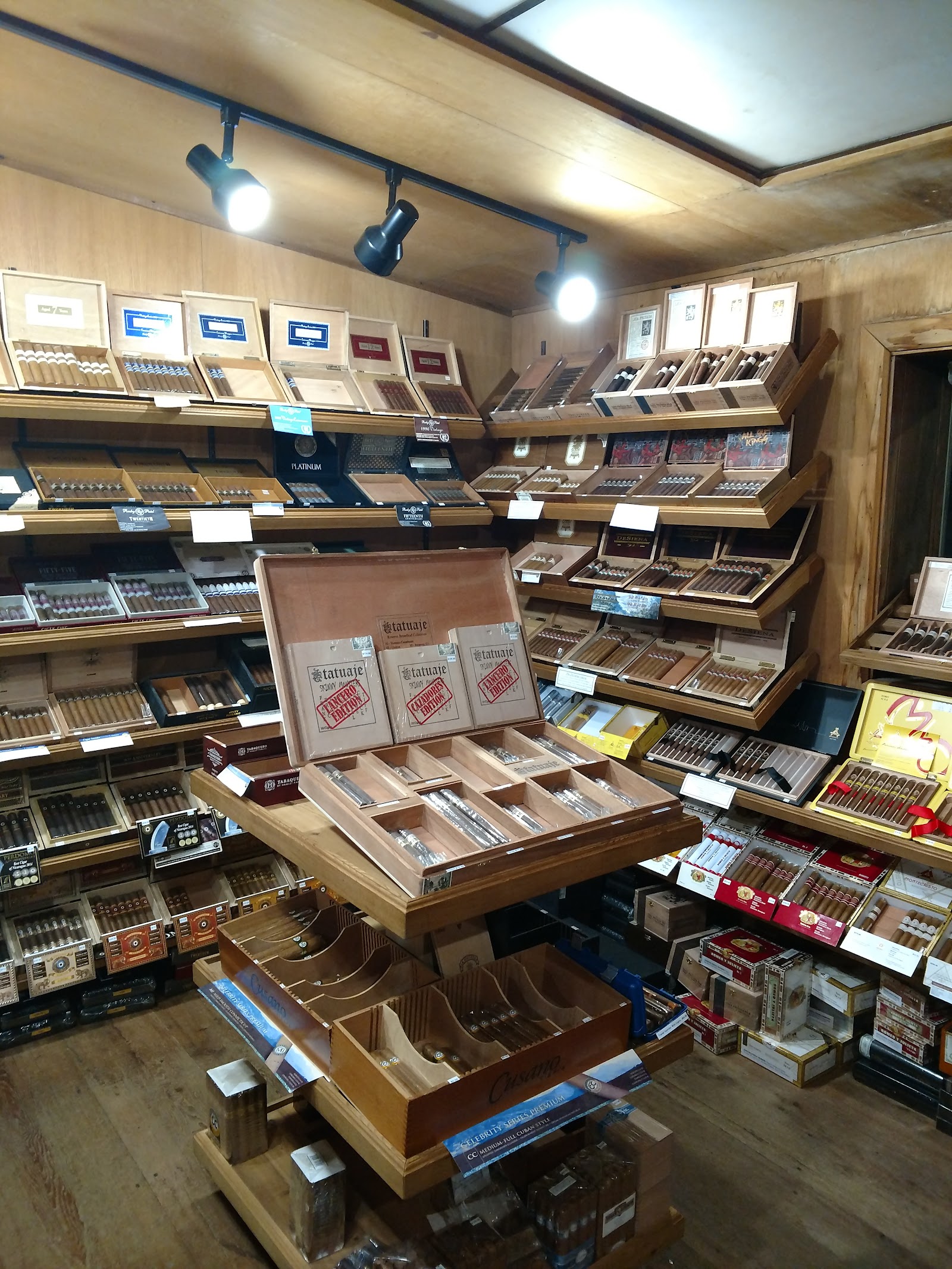 Prospect Cigar Group dba Doc James Cigar Lounge photo 6