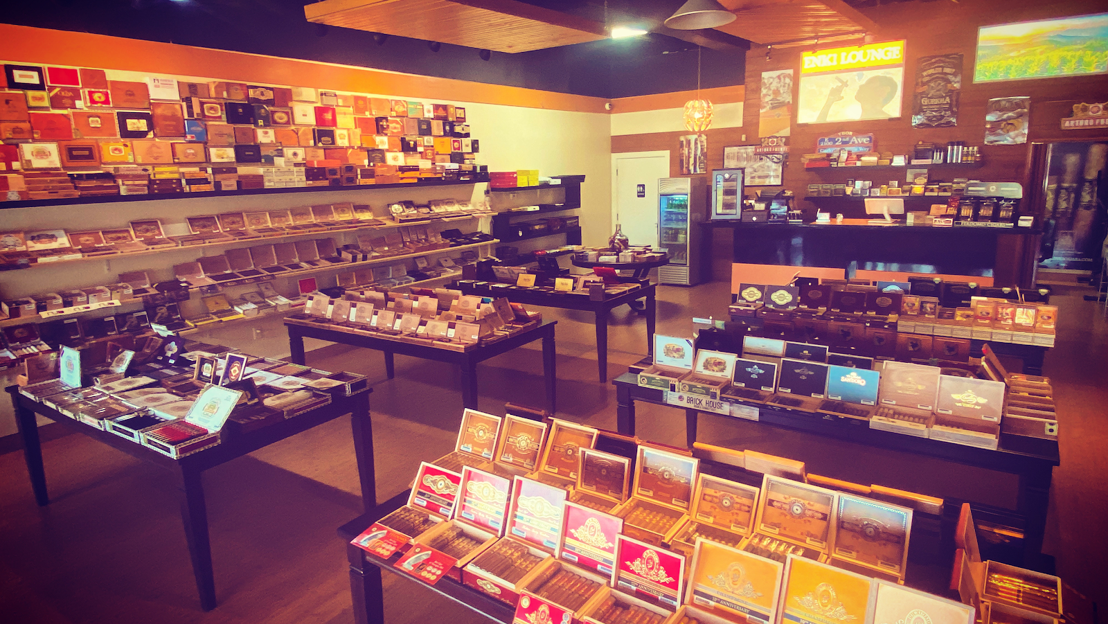 Puro Cigars Corporation photo 2