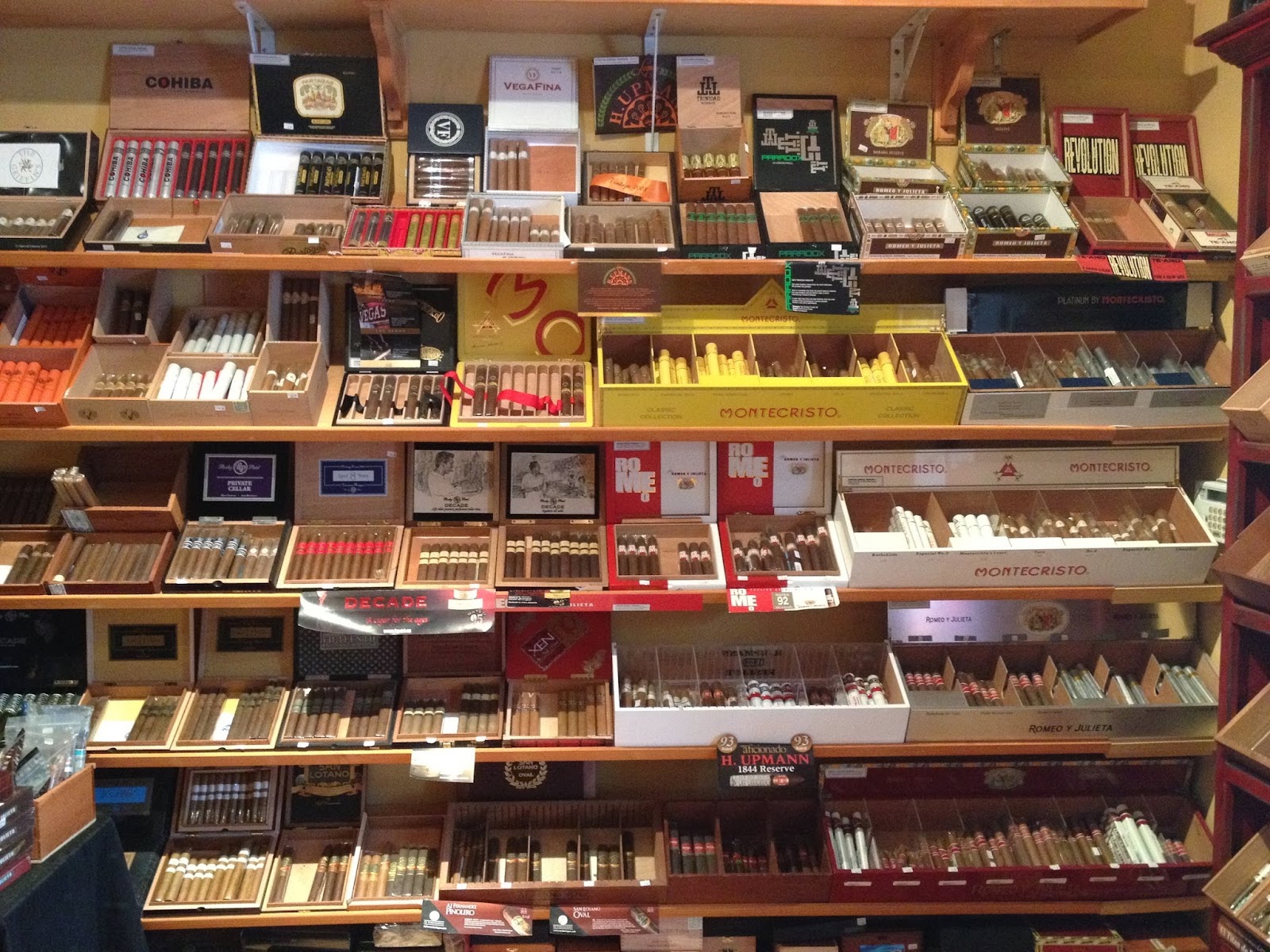 Puro's Cigars photo 7