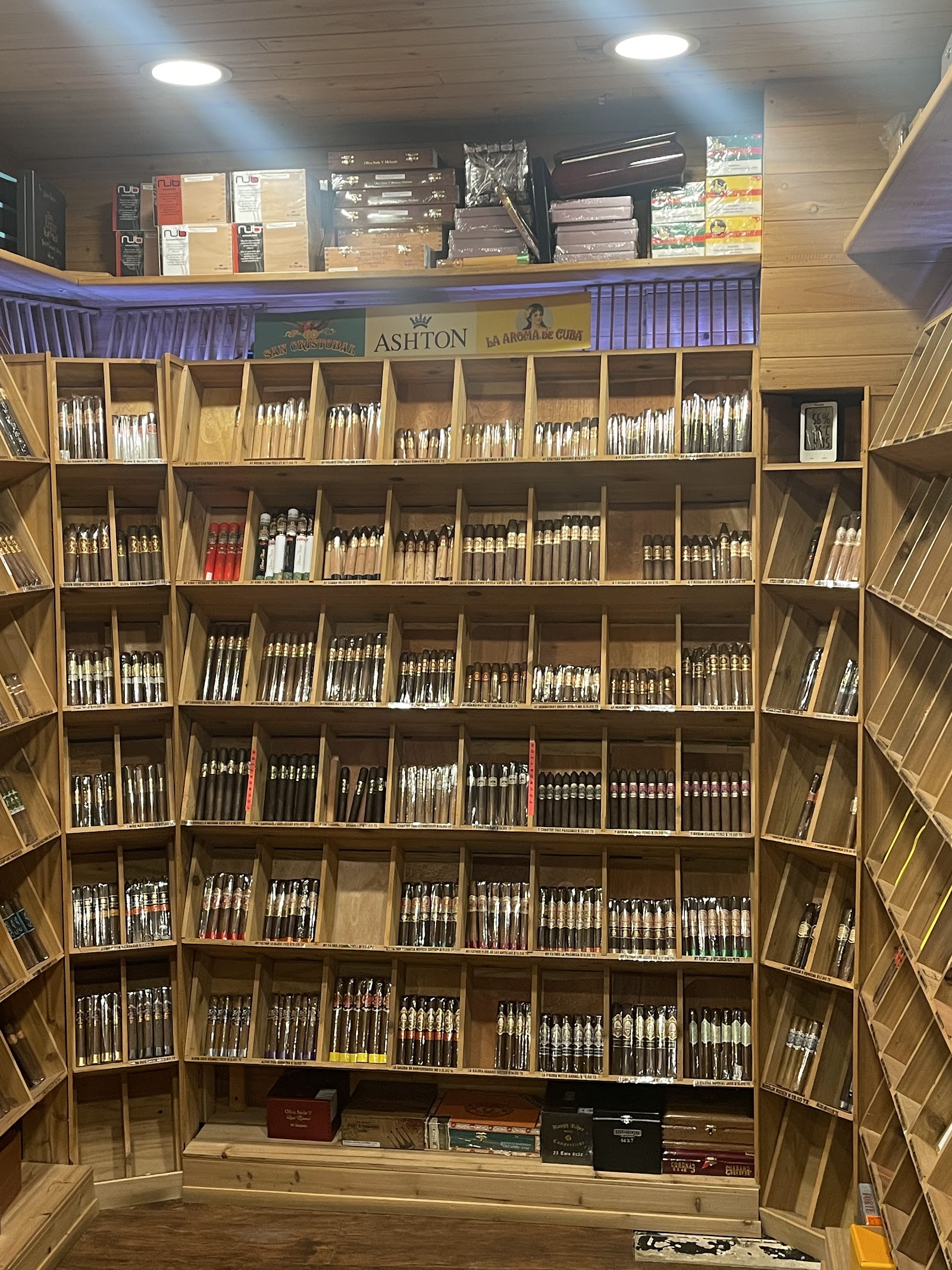 R &P Tobacco Corp- Moises Cigars (HQ) photo 9