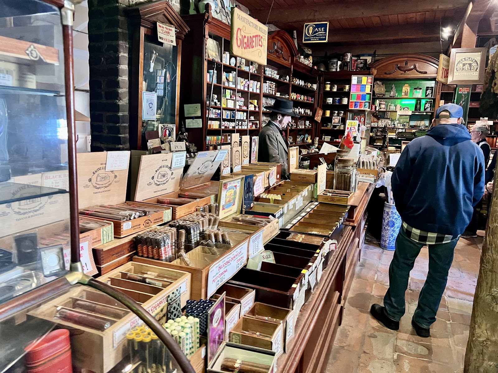 Racine & Laramie Tobacconist photo 4