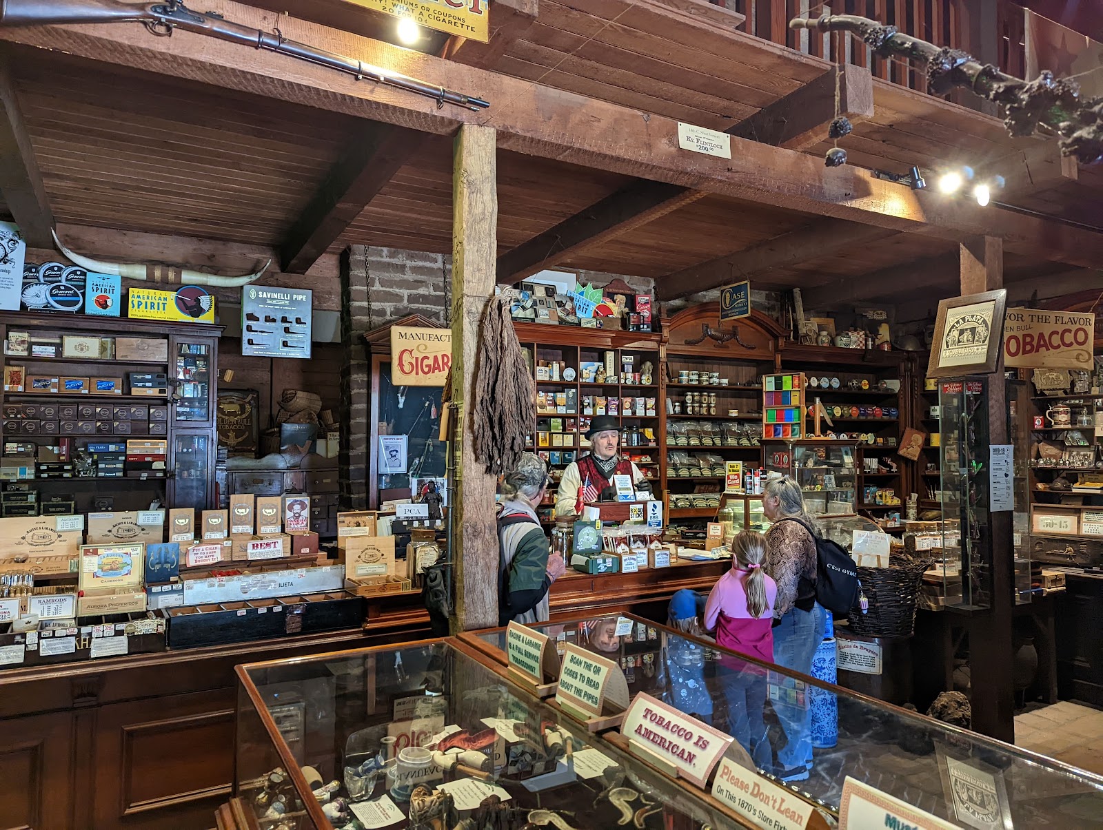 Racine & Laramie Tobacconist photo 7