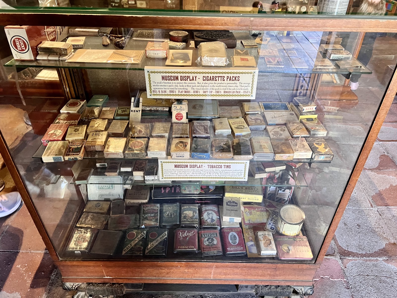 Racine & Laramie Tobacconist photo 8