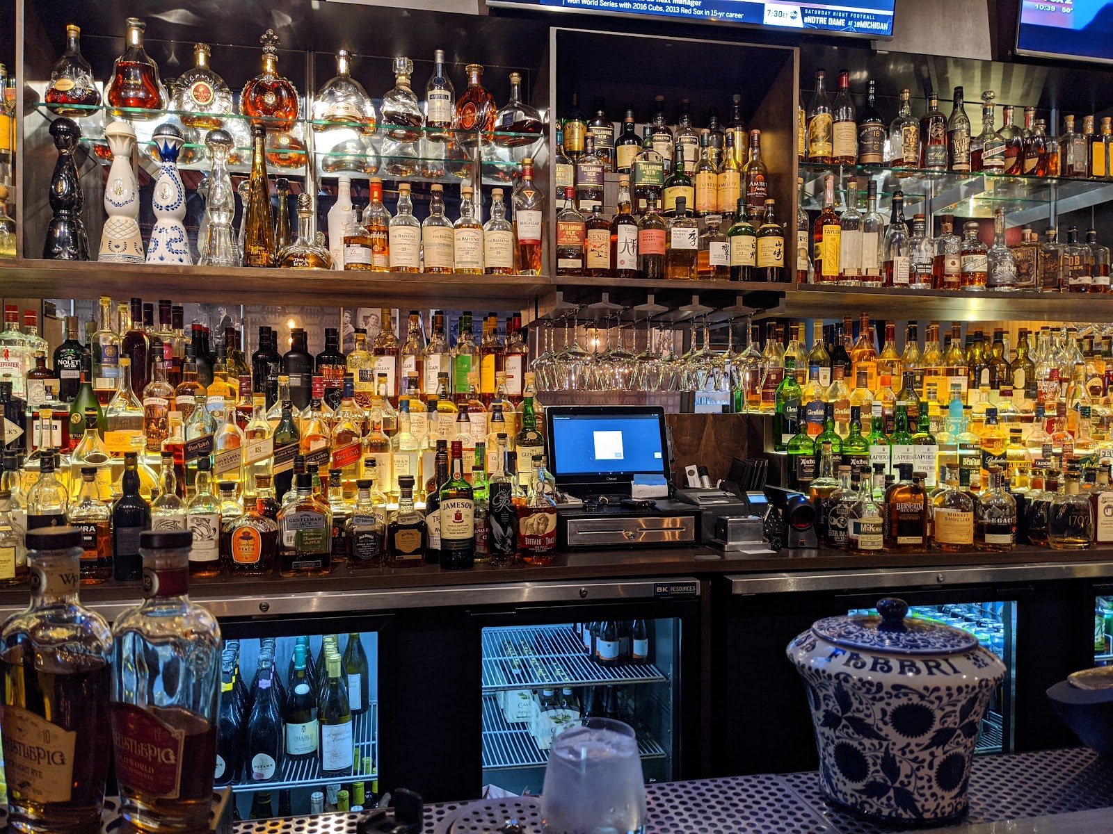 Rare Co dba Robusto's Cigar Bar and Bistro (HQ) photo 4