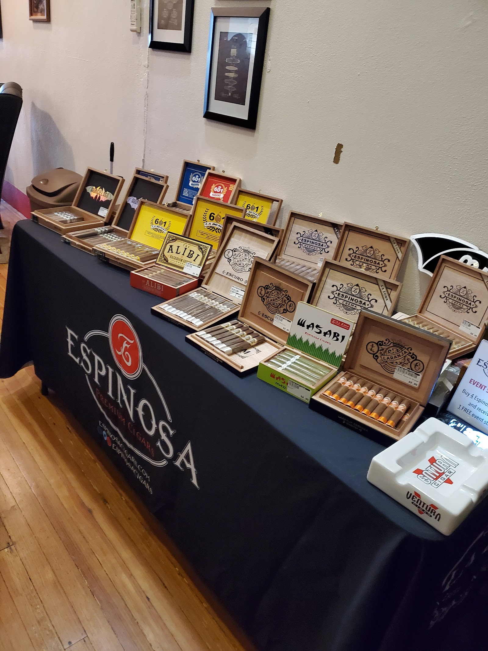 Red Cap Cigar Lounge photo 9