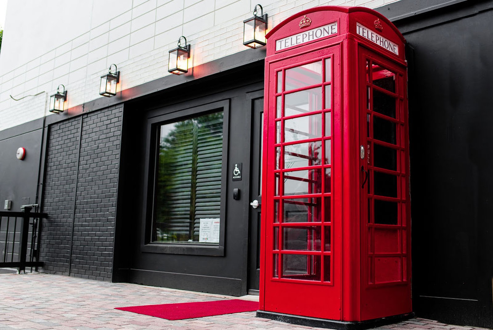 Red Phone Booth (HQ) photo 7